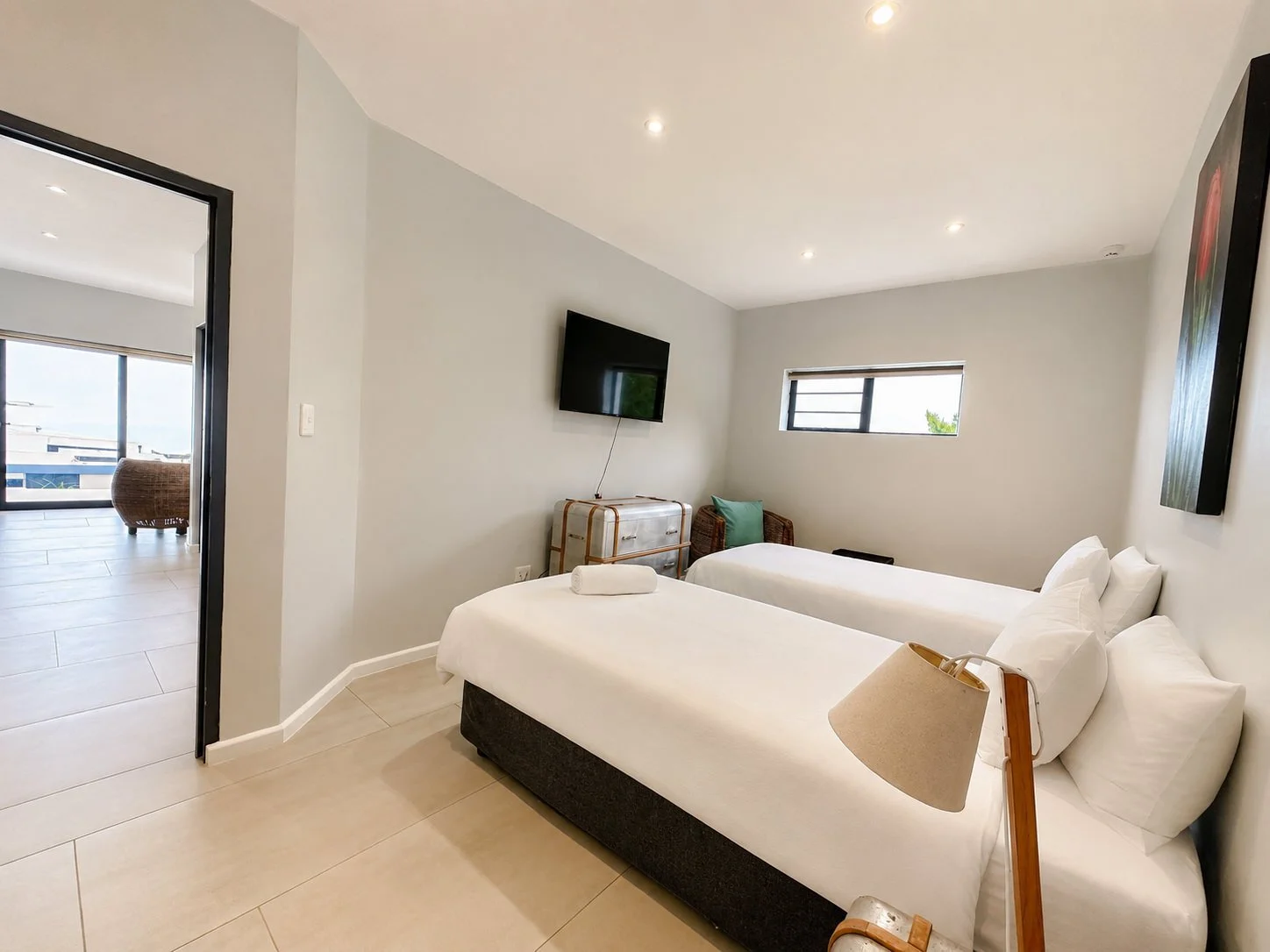 8 sleeper luxury self catering guest house holiday rental Agulhas Spookdraai The Pearl-4.jpg