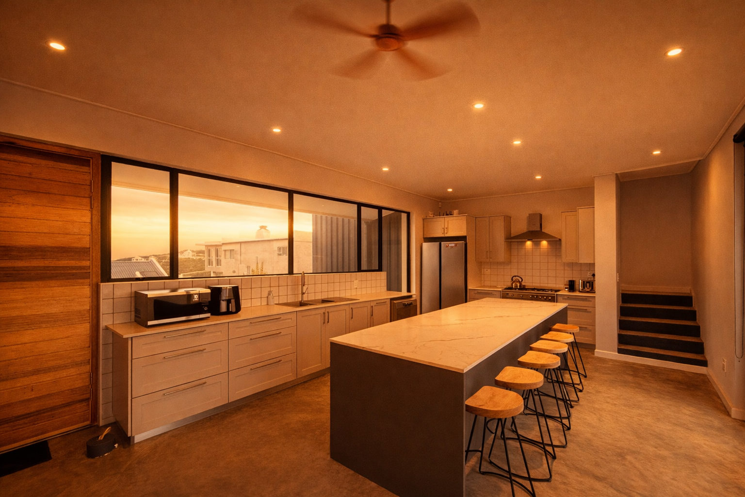 Kalaya Ridge Villa Struisbaai Kitchen island.png