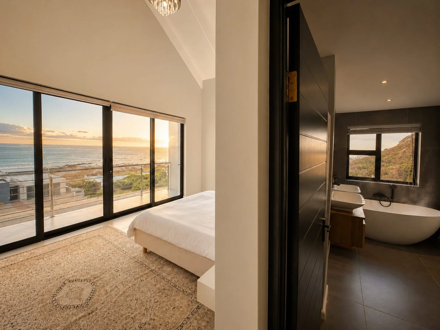 8 sleeper luxury self catering guest house holiday rental Agulhas Spookdraai The Pearl-31.jpg