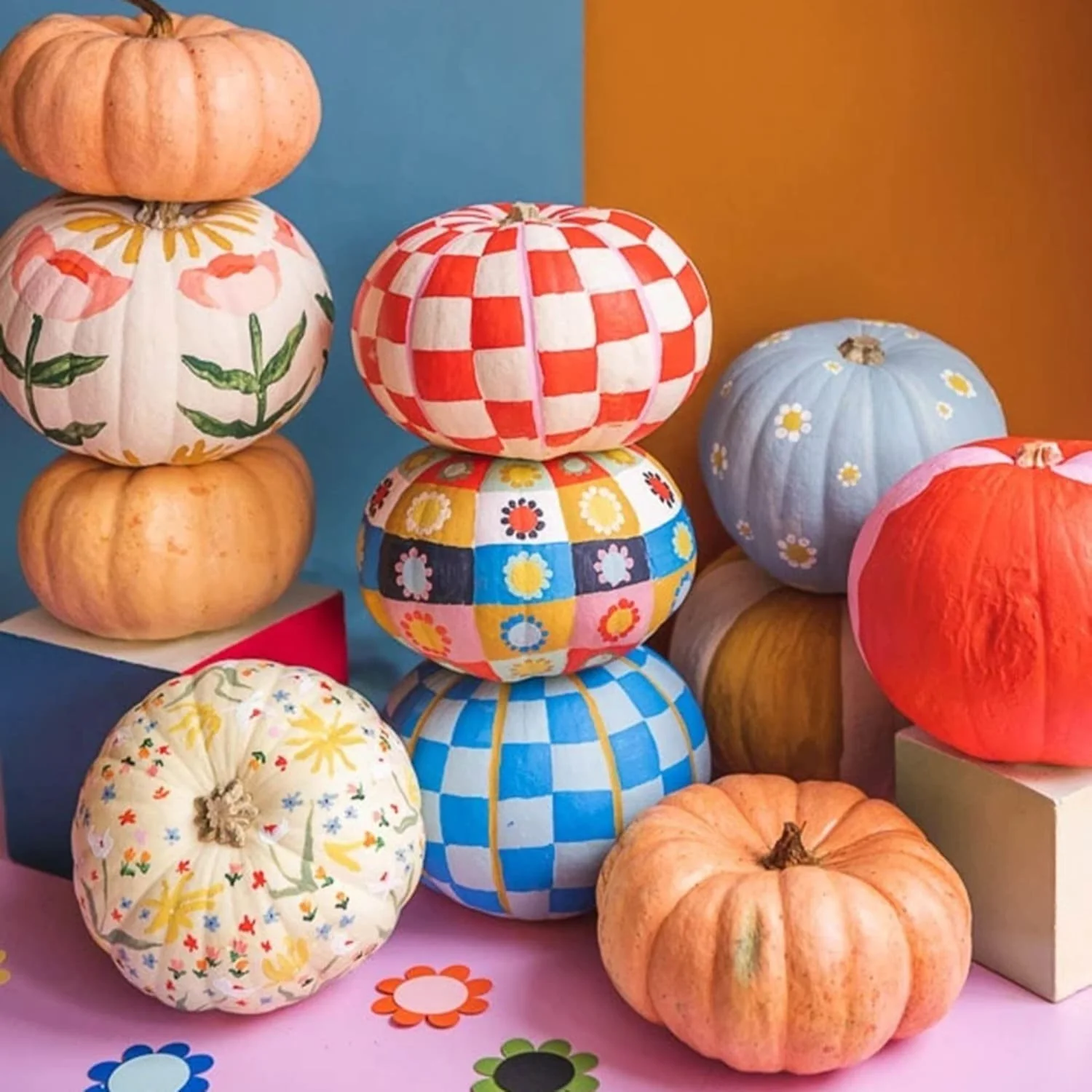 Painted-mini-Pumpkins-mc-241015-copy-663f72.jpg
