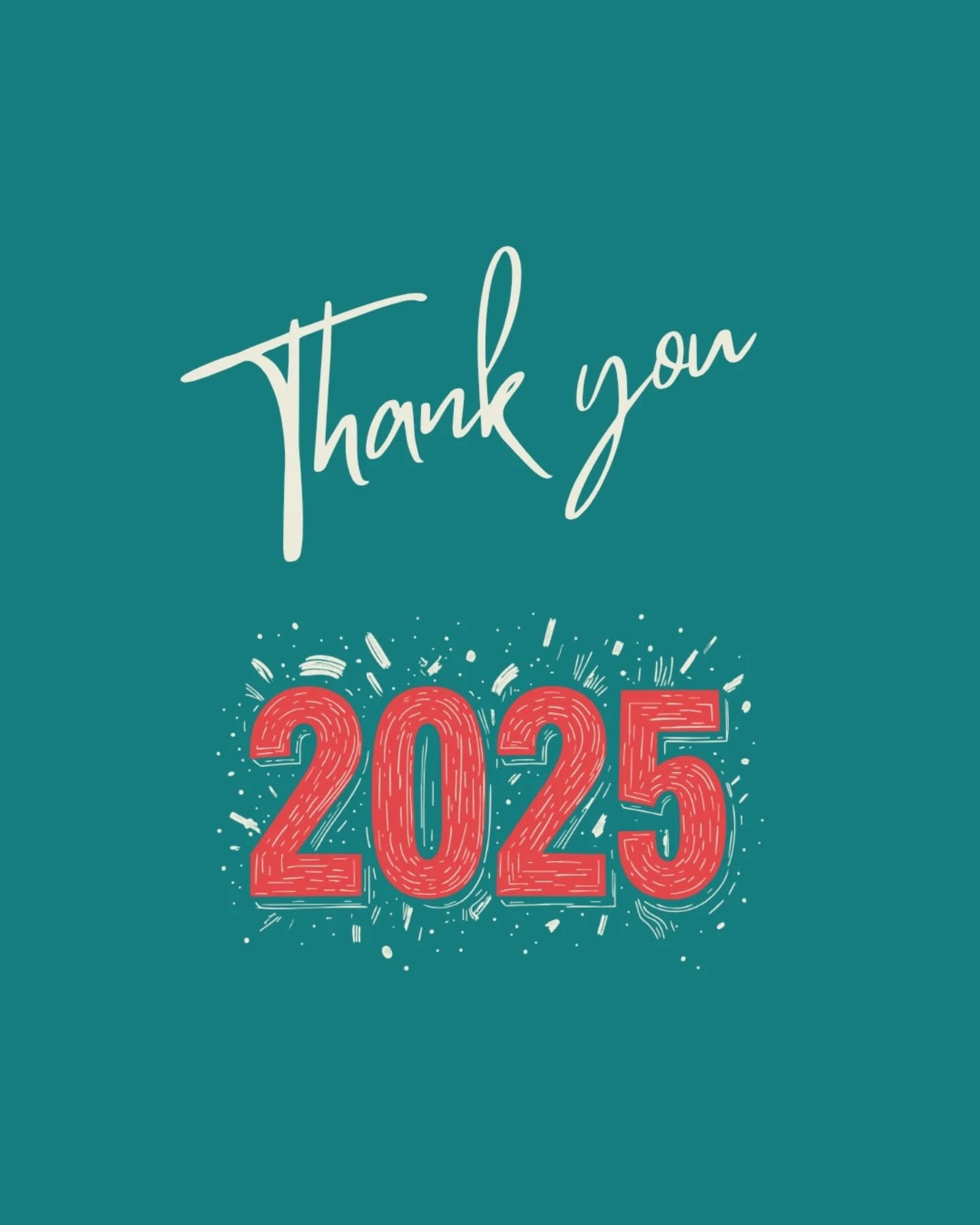 Wat een ongelooflijk schrijfjaar was 2025 💕

Nu het jaar zijn laatste bladzijdes omslaat, kijk ik met dankbaarheid terug op alles wat op mijn pad kwam.

Mijn manuscript krijgt steeds meer vorm, al twijfel ik nog over de titel &lsquo;Ballade in Banff