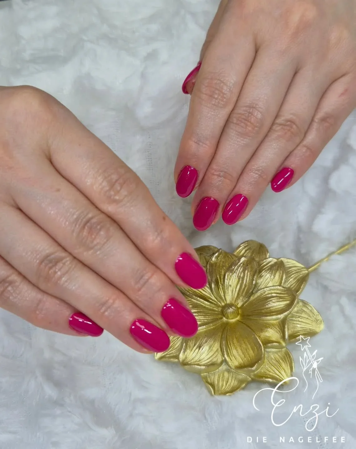 Weil Rosa das Wintergrau vertreibt ❄️💅
#rosan&auml;gel #gellack #nagelstudioindern&auml;he #grimmenstein #sch&ouml;nen&auml;gelf&uuml;rallef&auml;lle