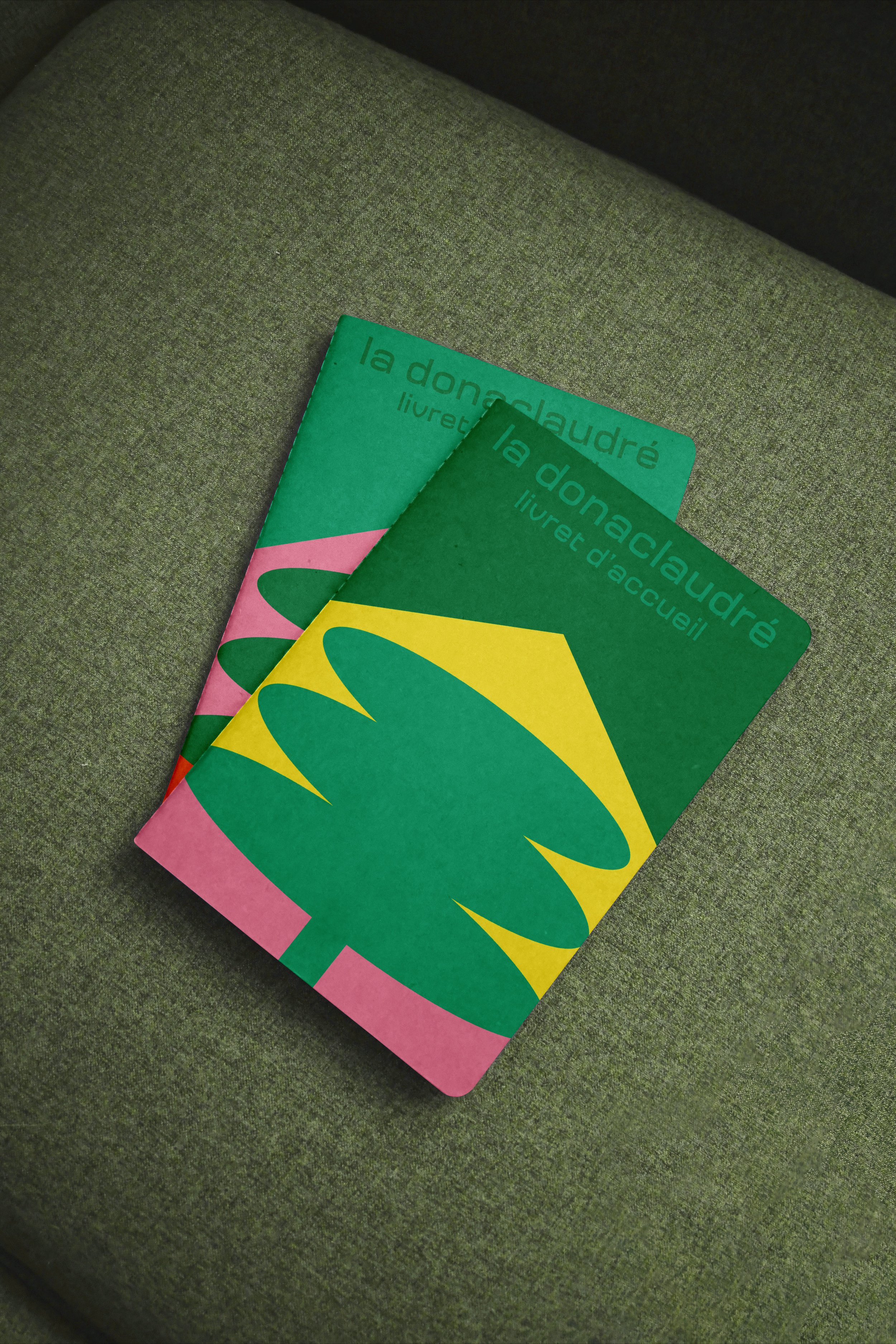 Notebook on Sofda PSD Mockups copie 2.jpg