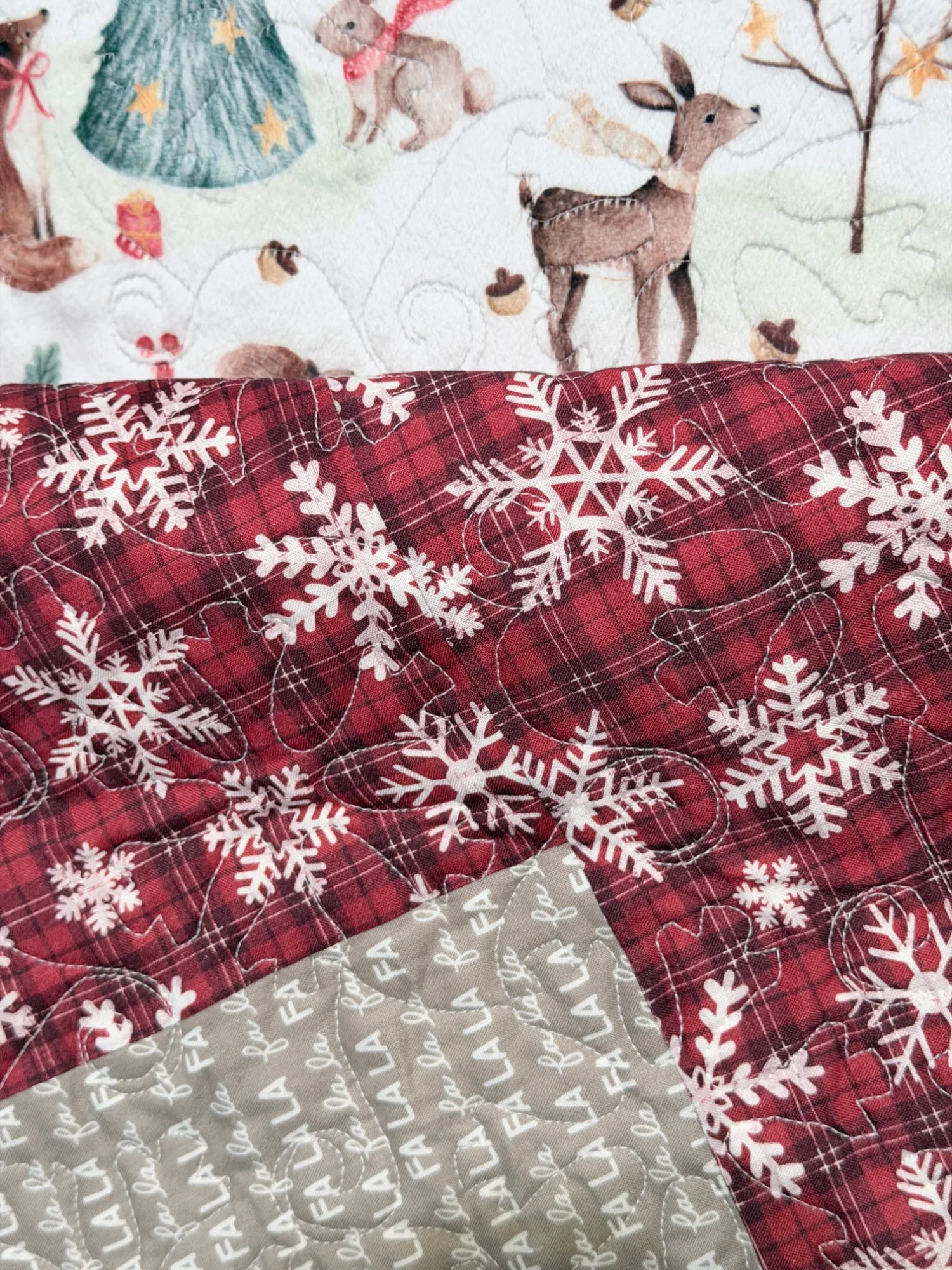 Fa La La Snowflake Quilt_3.jpg