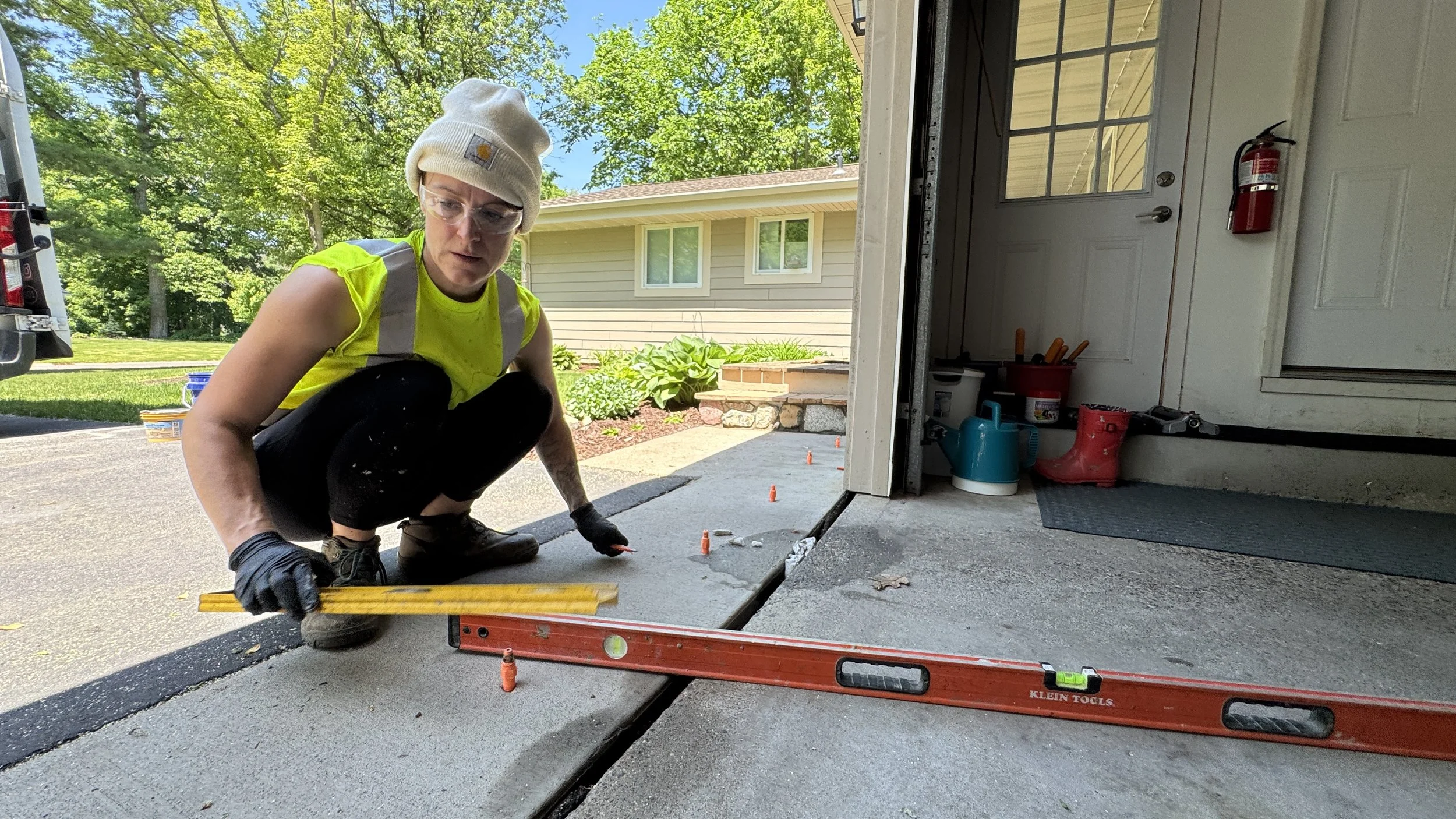 What's the Better Choice? Concrete Leveling or Full Slab Replacement 