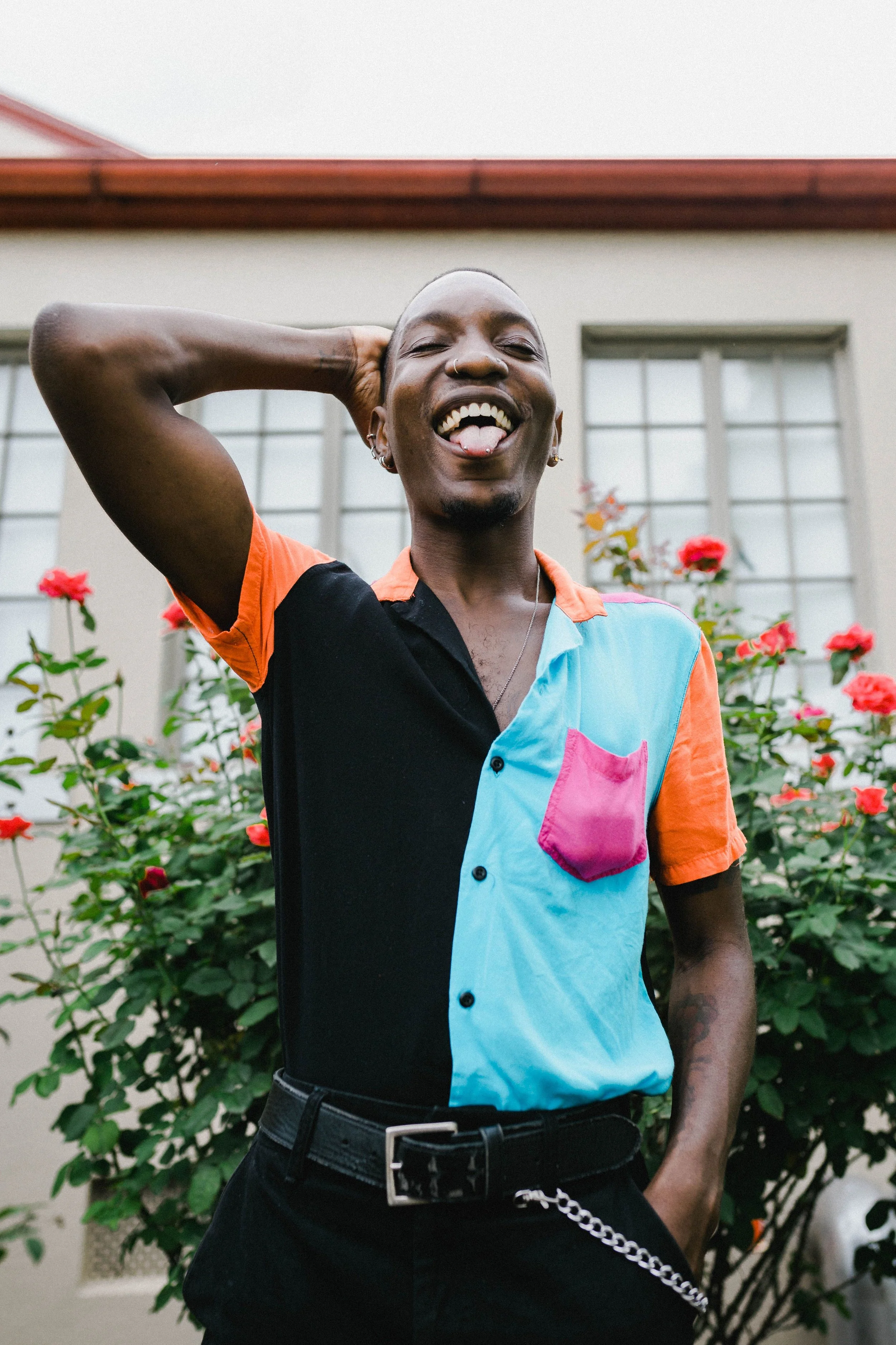 Queer genderfluid Black adult seeking gender affirming therapy in Oakland East Bay and online in California