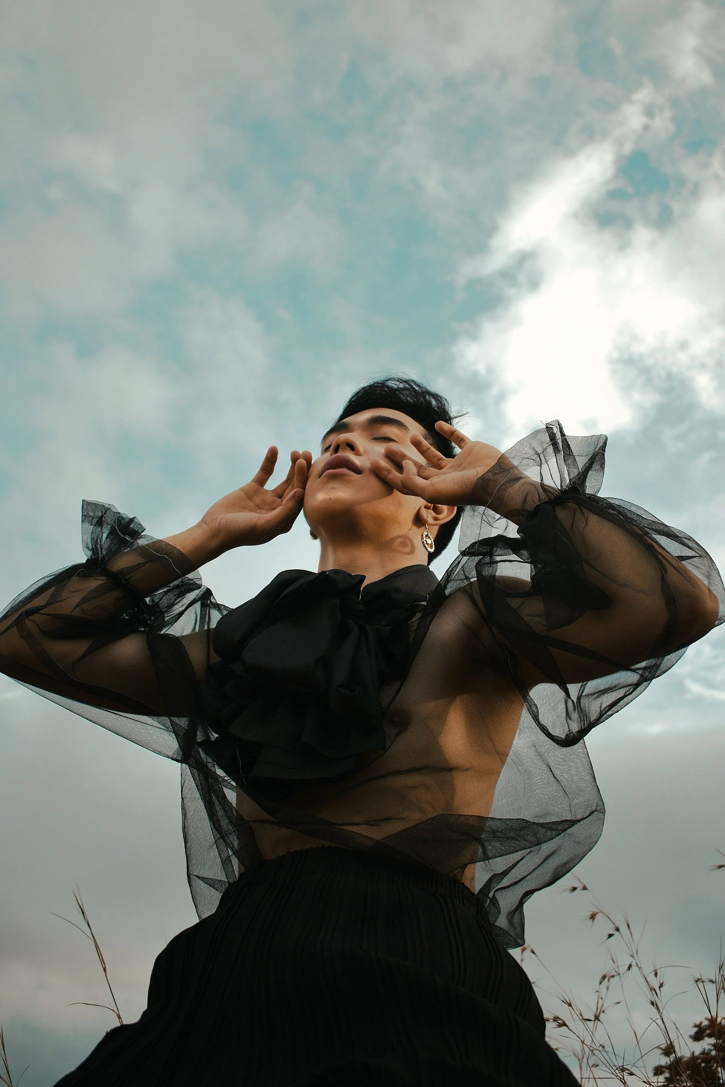 Genderqueer genderfluid nonbinary Asian adult child of immigrant seeking integrative affirming therapy in Oakland San Francisco Bay Area California