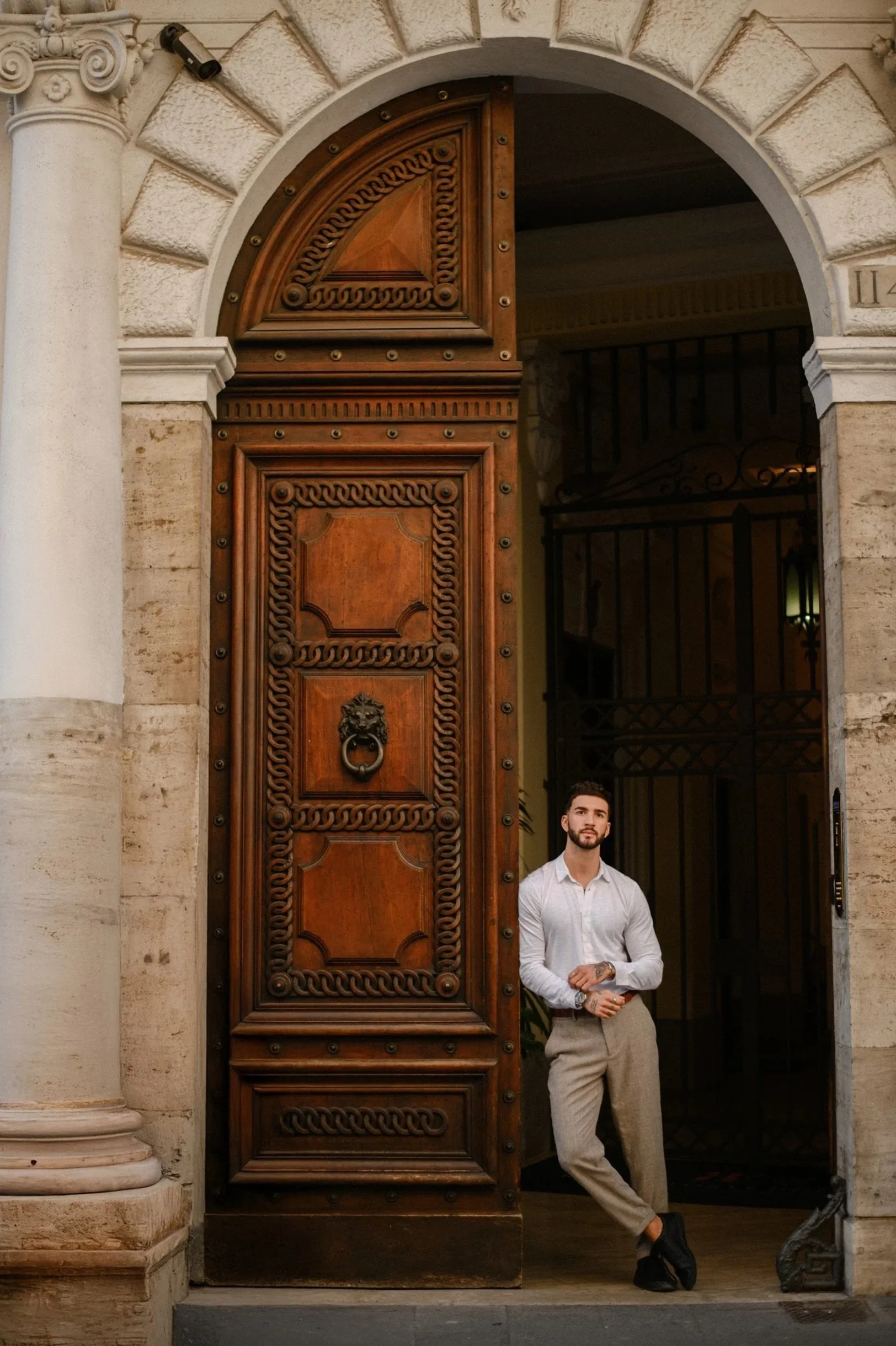 Lifestyle Solo Photoshoot in Rome | City Moments