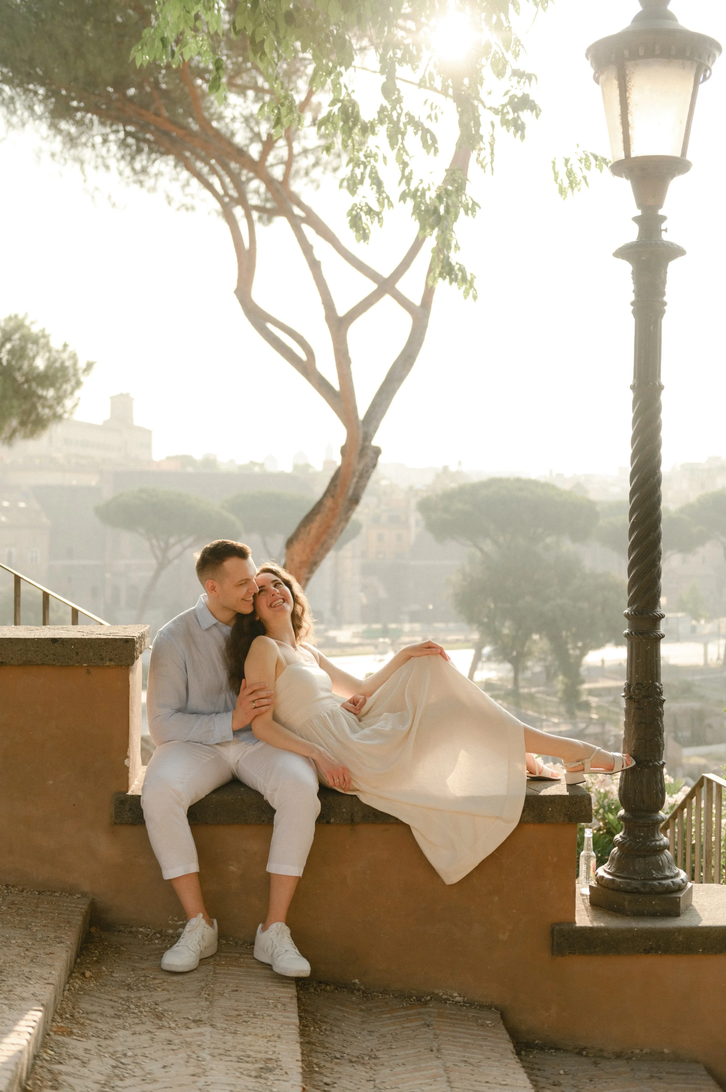Couple photoshoot in Rome at sunset
