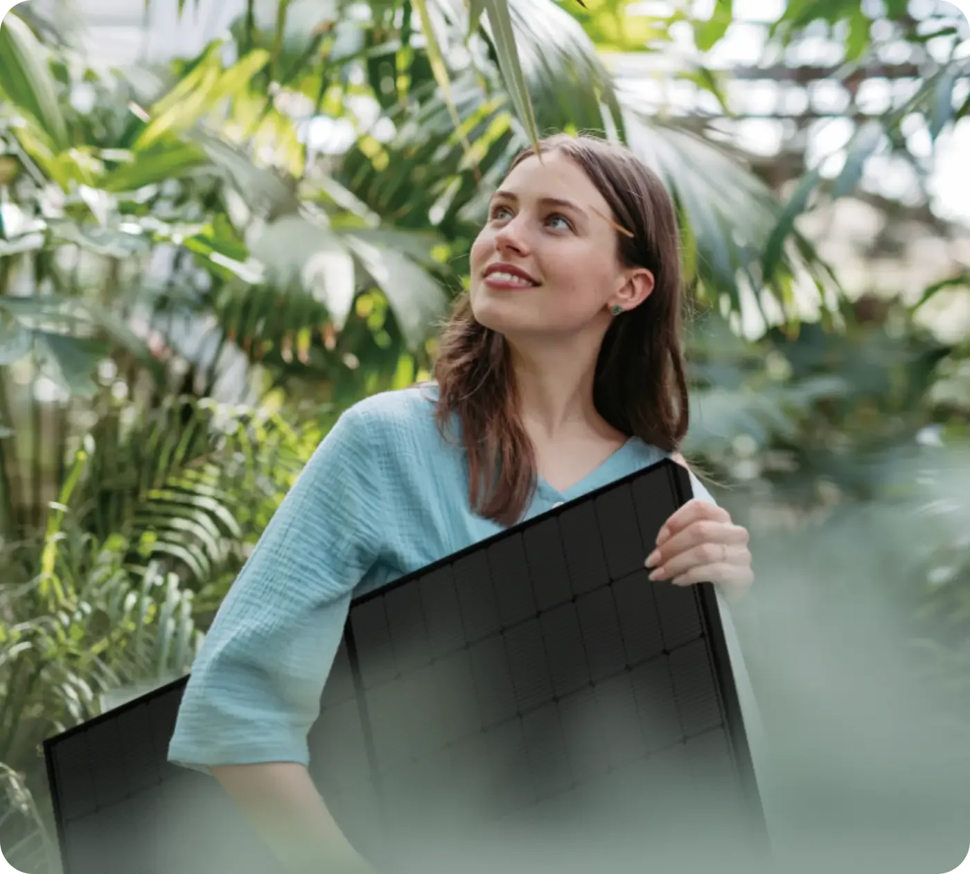 Solarmodul auf Hausdach – Sonnenenergie in Strom umwandeln