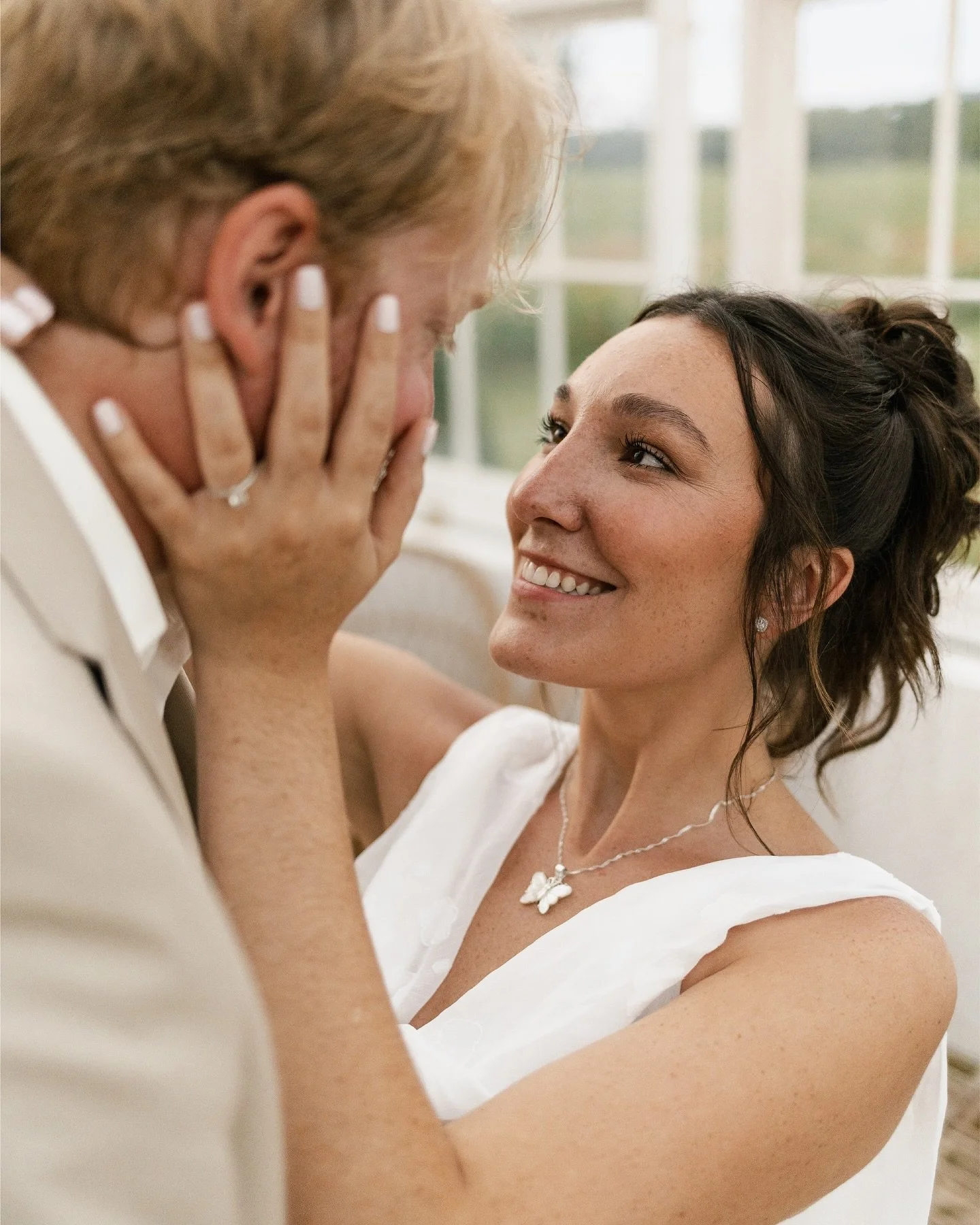 Wedding day for Lauren and Micah!!!! More photos from when we ran around at @steenbergenfarm and danced and played guitar and popped champagne 🥂