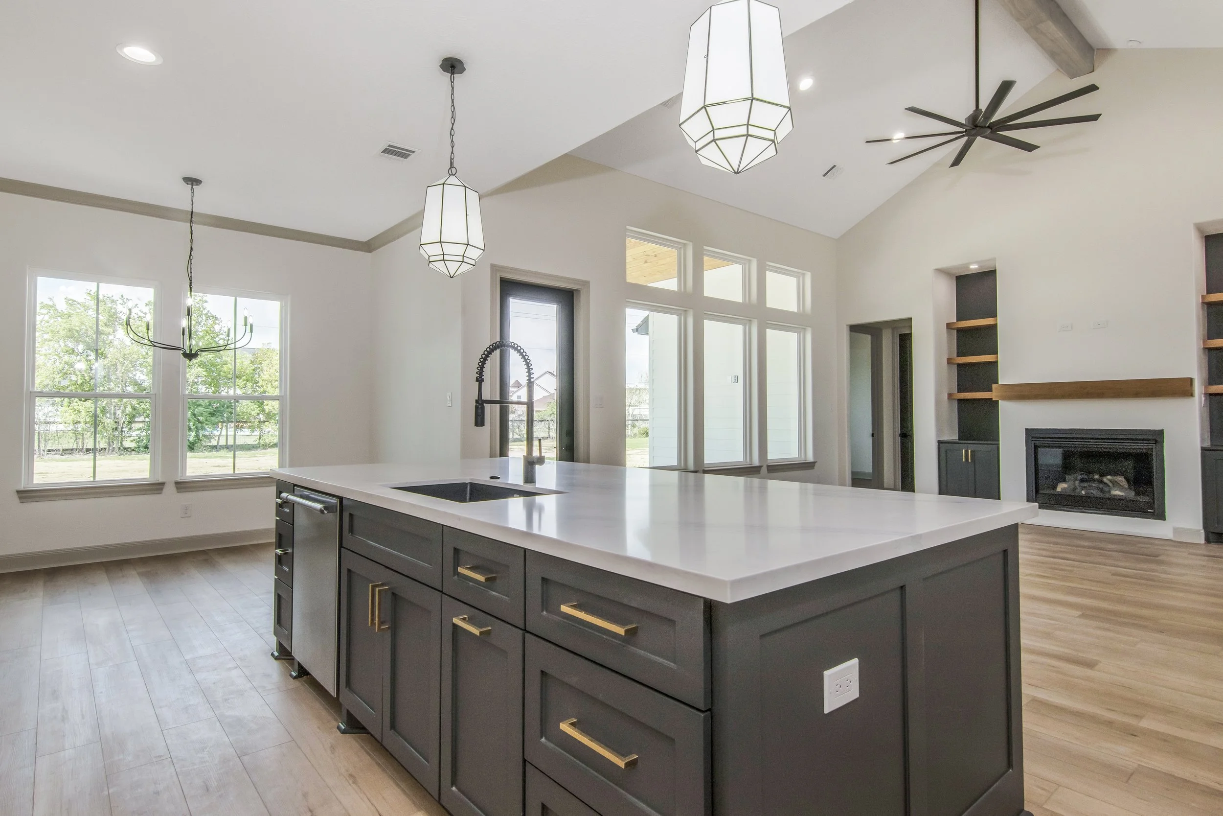 kitchen:living white.jpg