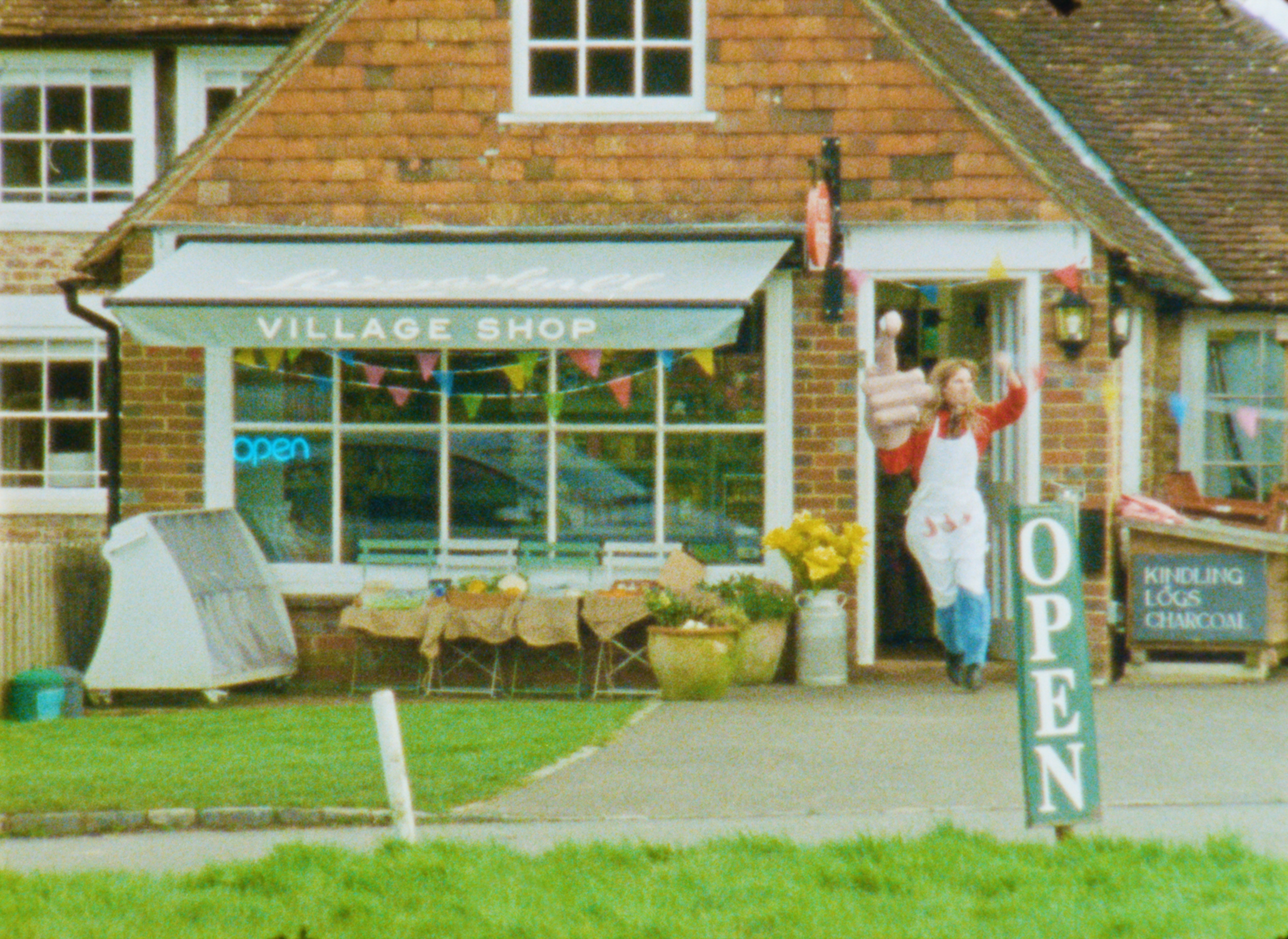 OUTER E13 ORIGINAL.00_01_27_12.Still107.png