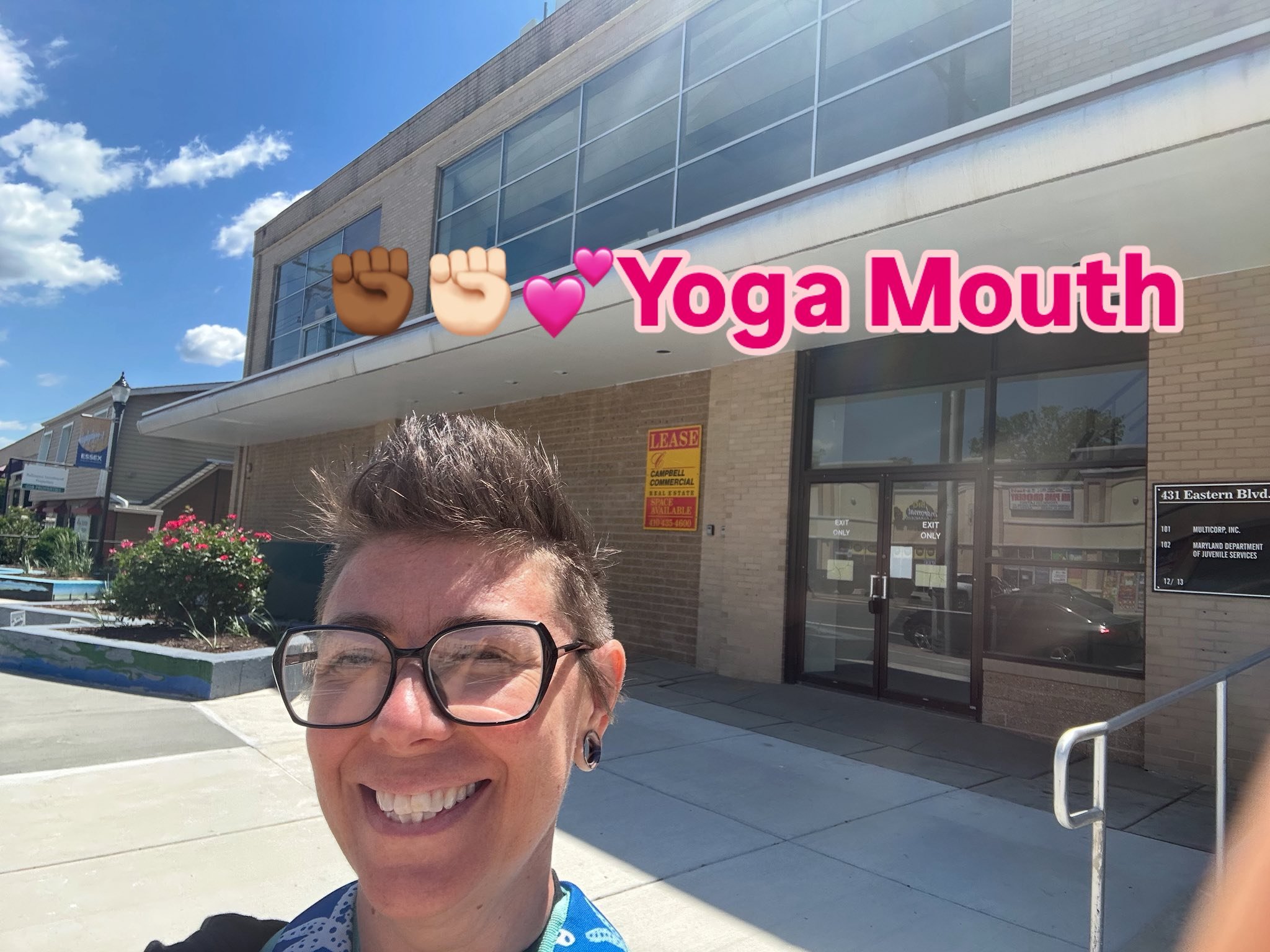 THE WEEKEND!!!!!

Let's hangout!

My classes are all donation based starting at $5. 

💕Give what you can. 
💕It all goes to our community space and programs. 

www.yogamouth.org