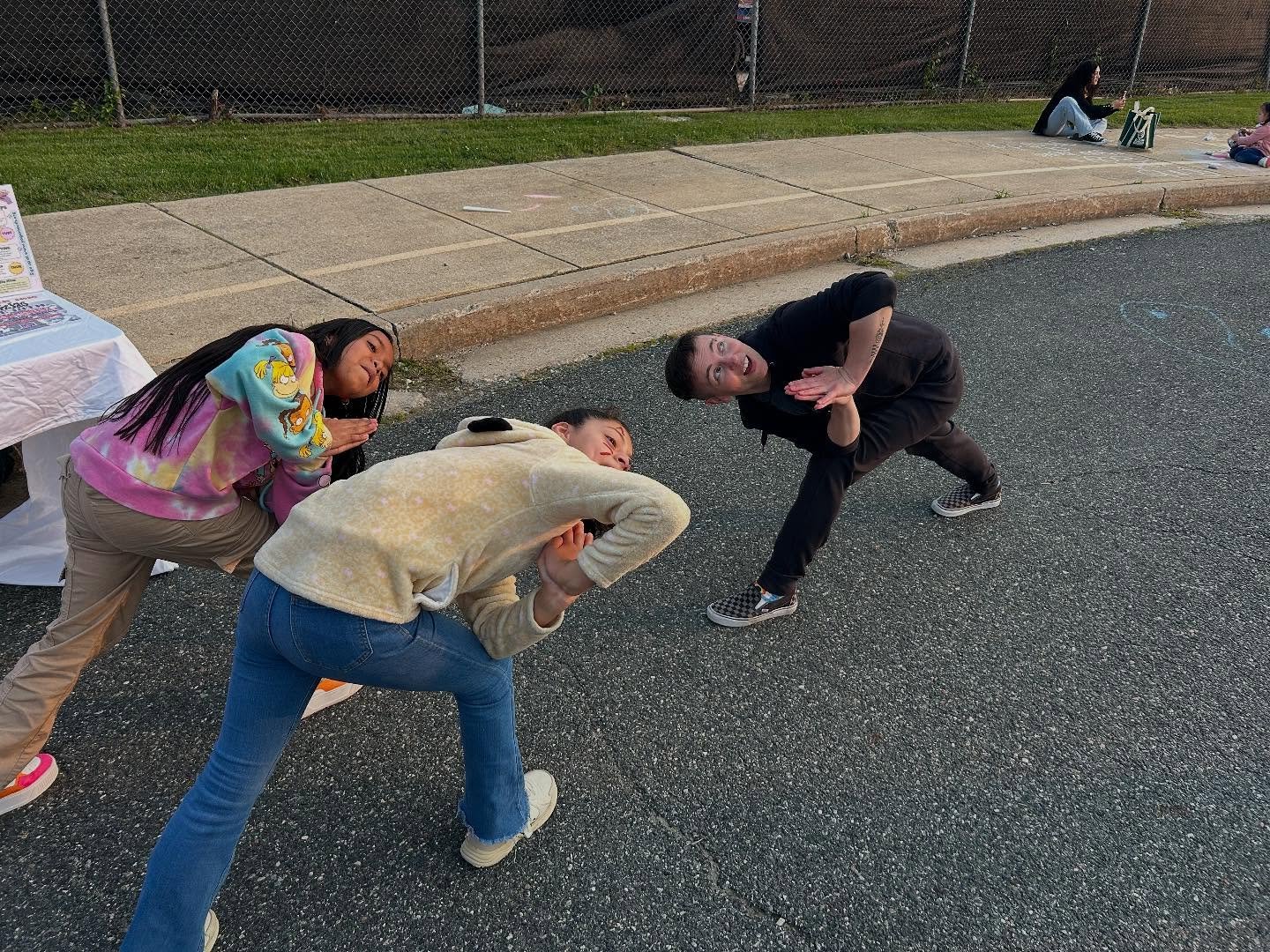 🤩School events all week🤩

👉🏽Yoga Mouth is connecting to the community and so grateful for every single person we get to meet! 

👩🏻&zwj;🎤Join us June 14th for our FREE Yinjas Summer Jam!!!

  RSVP
https://momence.com/s/117273291

💕Shout out to