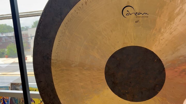 IT'S HERE!!!

40 inches of sound spa power.

Class Monday at 5:30pm.
Come on feel the noise! 

www.yogamouth.org

#baltimoreyoga #essexyoga #soundspabaltimore