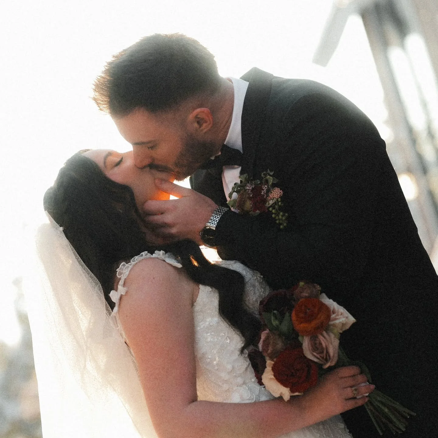 Winter Wonderland
@thebarnatvilla 

The snow may have made the behind the scenes rather hectic for Attis, but boy was it worth it for the backdrop that day ❄️ ❄️ 

Julianna and Chris were absolutely adorable together! Thank you to @ant_raguso_photogr
