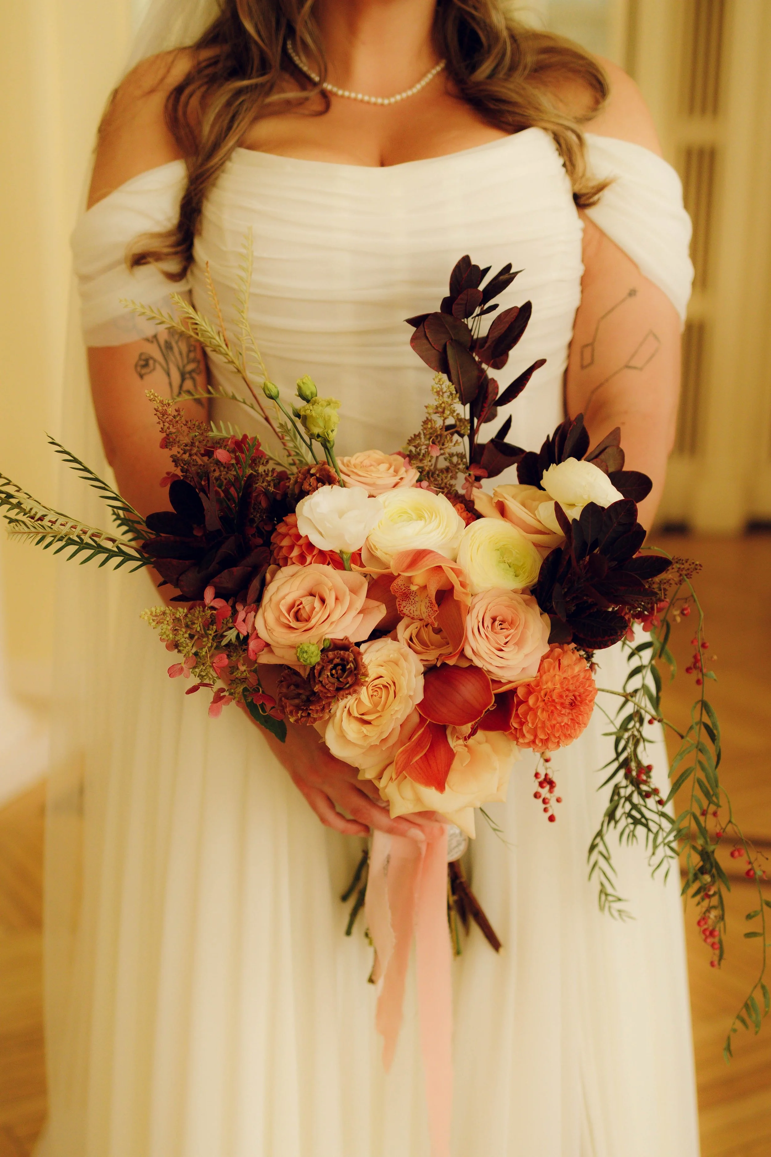 STUDIO-ATTIS-LOUVIER-WEDDING-BRIDAL-BOUQUET.jpeg