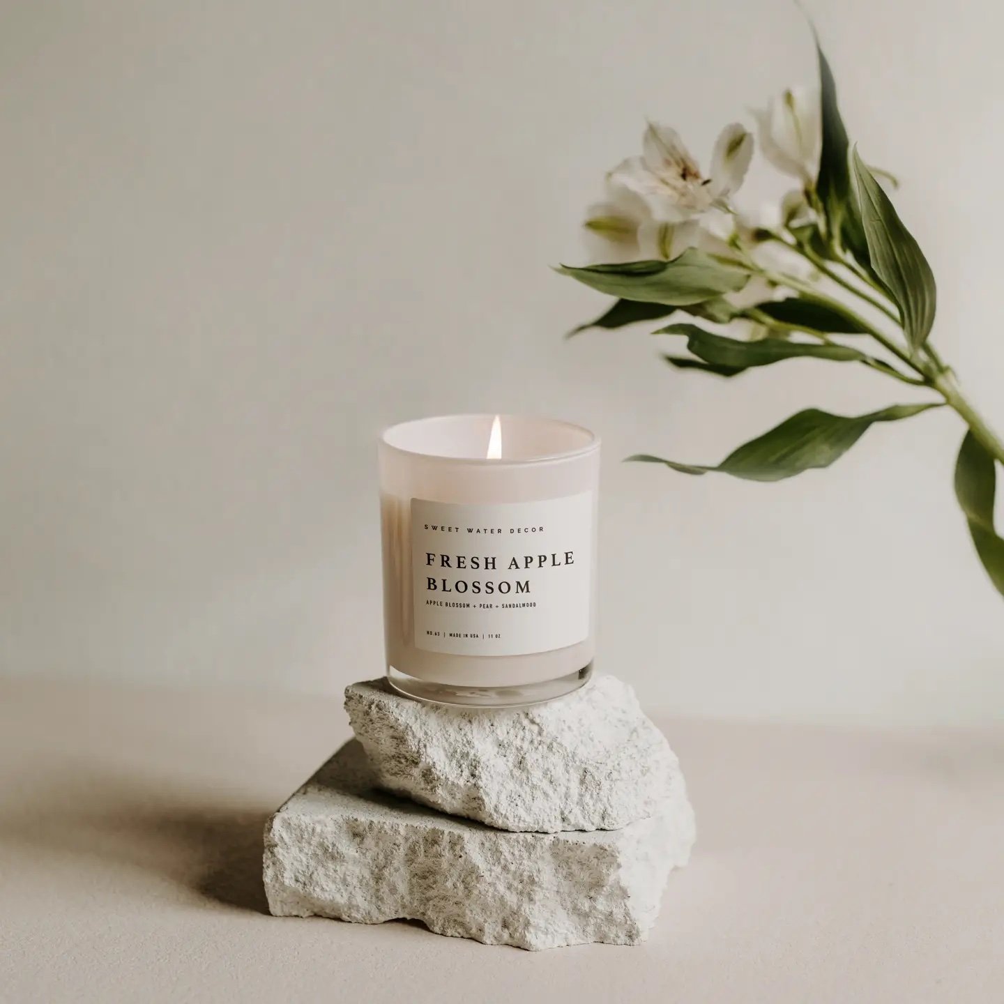 Fresh Apple Blossom 11 oz Soy Candle 2.jpeg