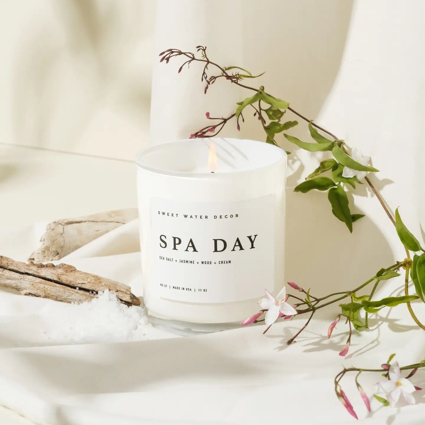 Spa Day 11 oz Soy Candle 2.jpeg