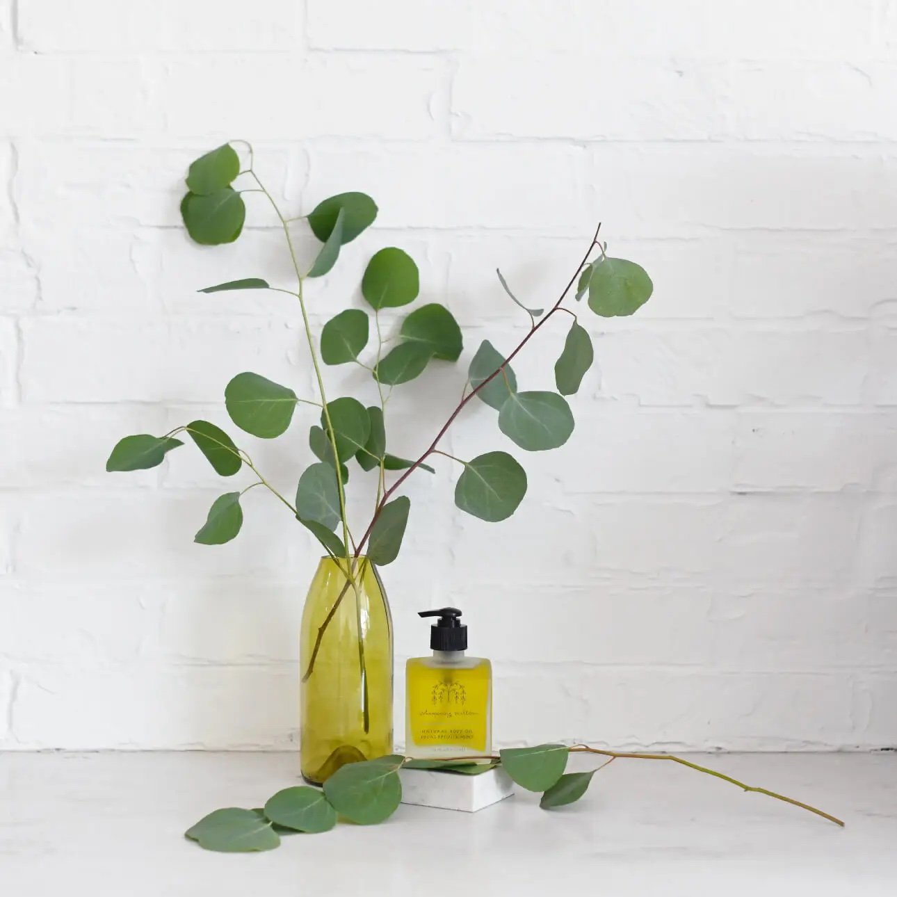 Eucalyptus & Mint Body Oil 5.jpeg