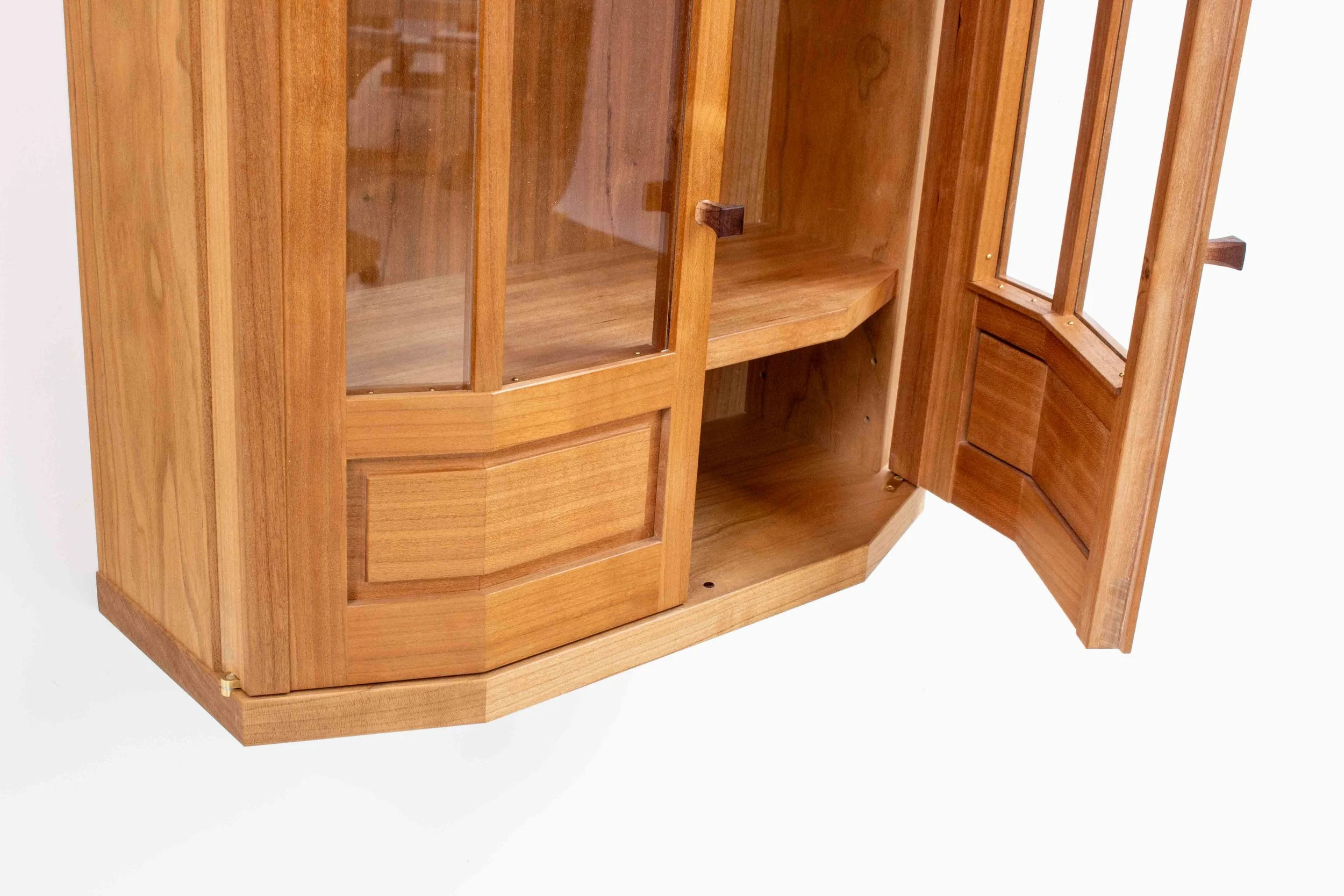 Dimaggio Cherry Vdoor Wall Cab-19.JPG