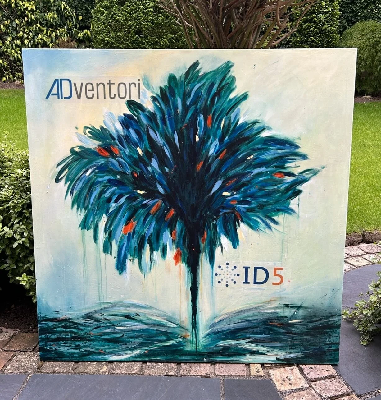 This special commission has now arrived safely with its new owner in France. 
Thank you to @zackdugow for trusting me with this painting, 
It was such a joy to create this piece and see it travel across borders to its forever home.

A huge thank you 