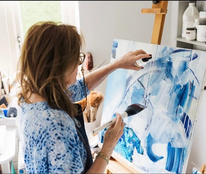 1,001 people ! 

When I started this page I honestly didn&rsquo;t know if anyone would see my work beyond a few friends. Slowly, over time, this little space has turned into something really meaningful to me.

Instagram has become a place where I can