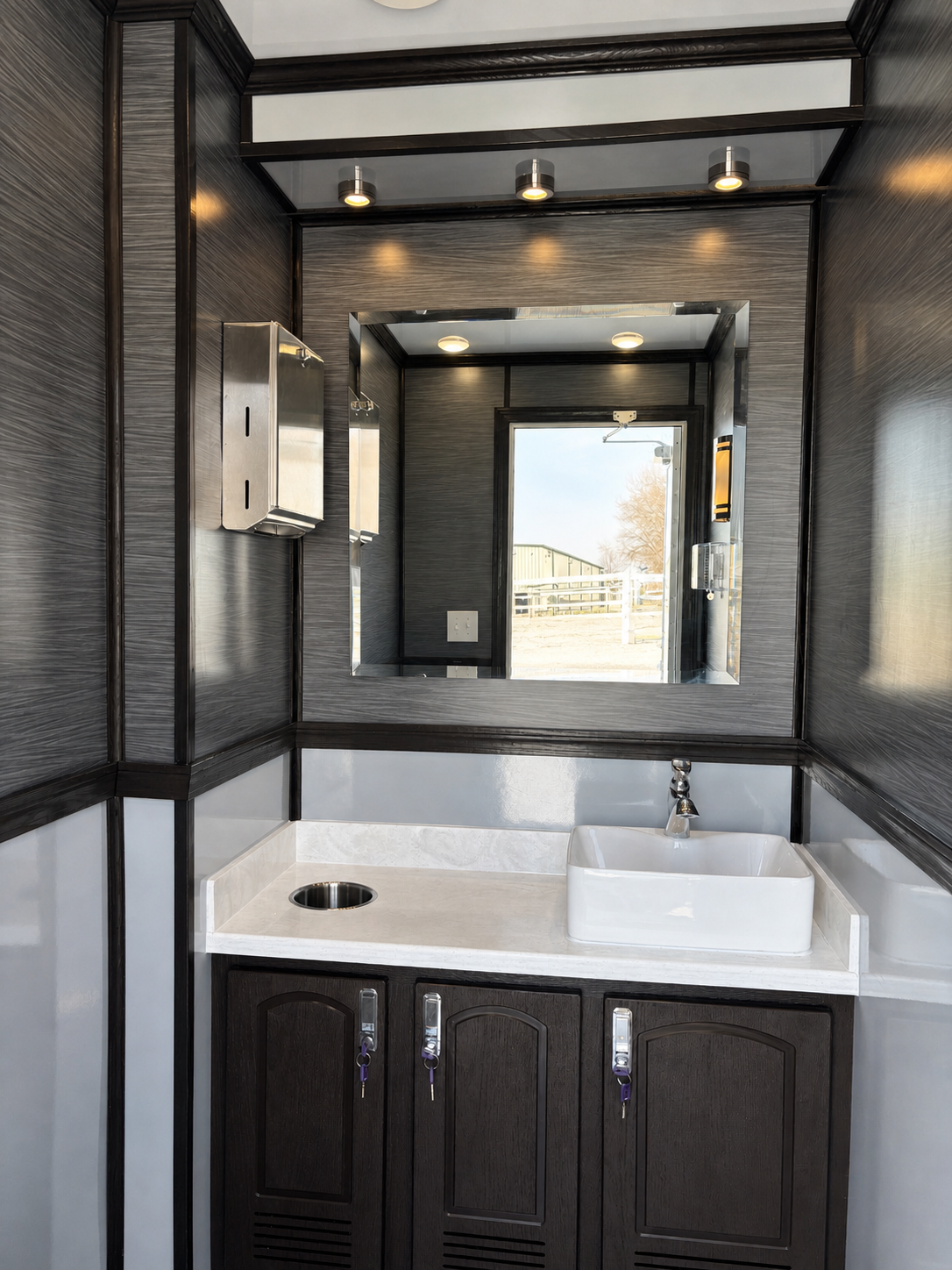 2 Station Elite Grand Restroom Trailer