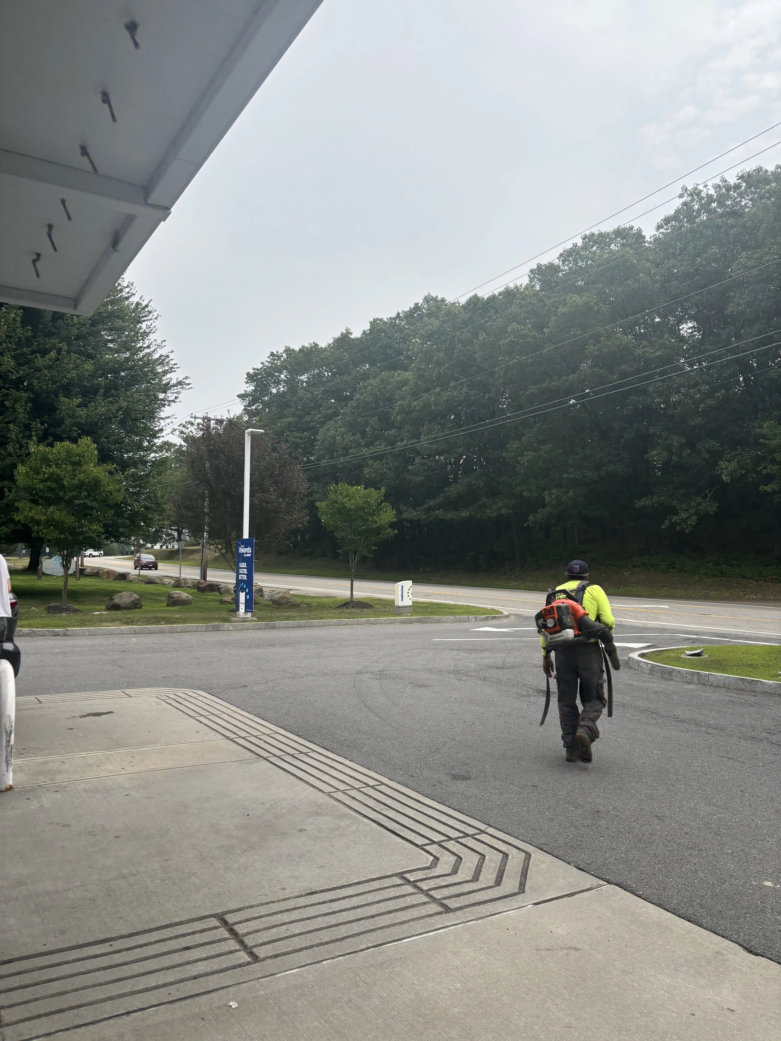 Weekly Commercial Maintenance in Rhode Island