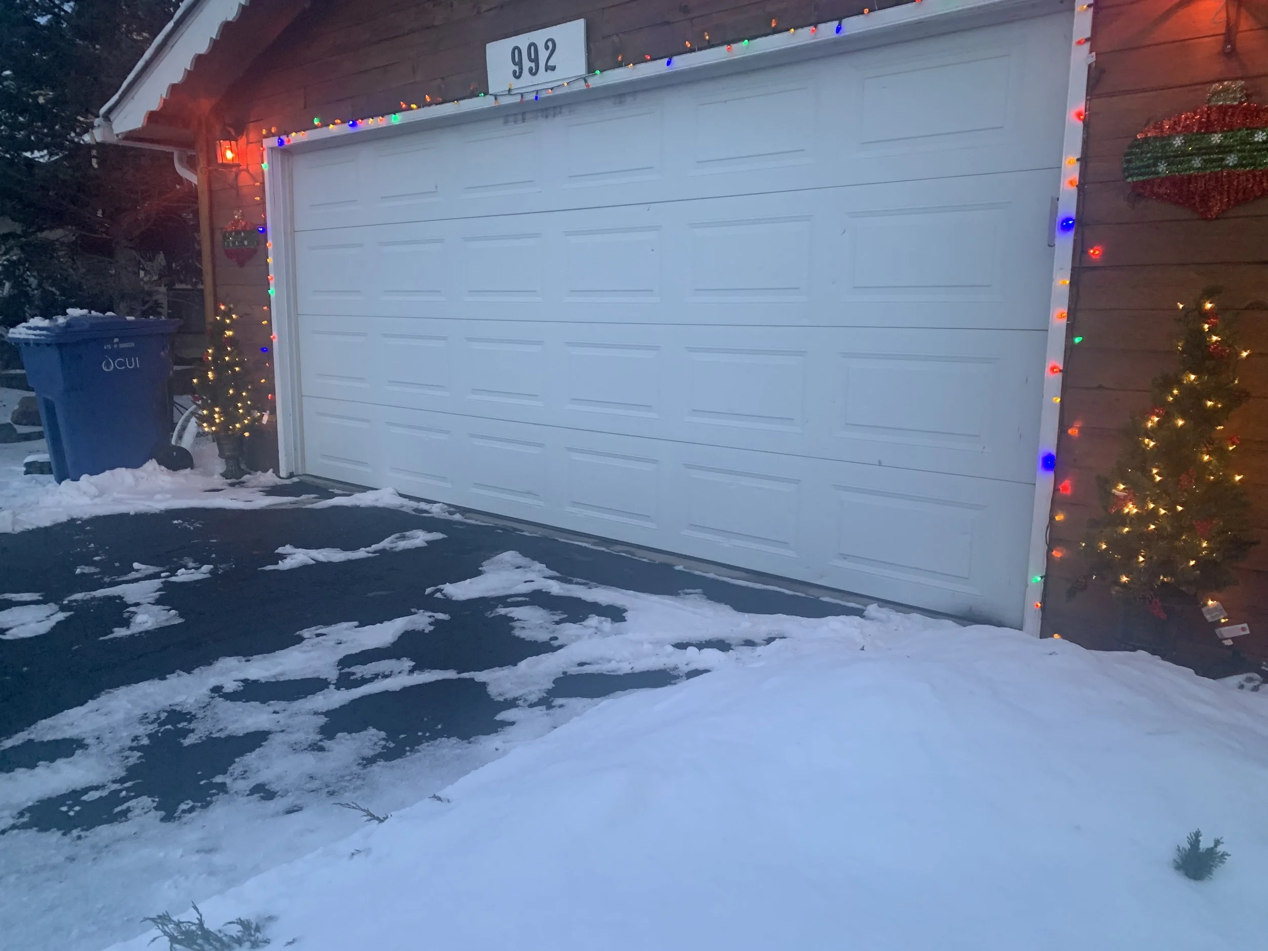 992 WEST CHESTERMERE DRIVE 1.jpeg