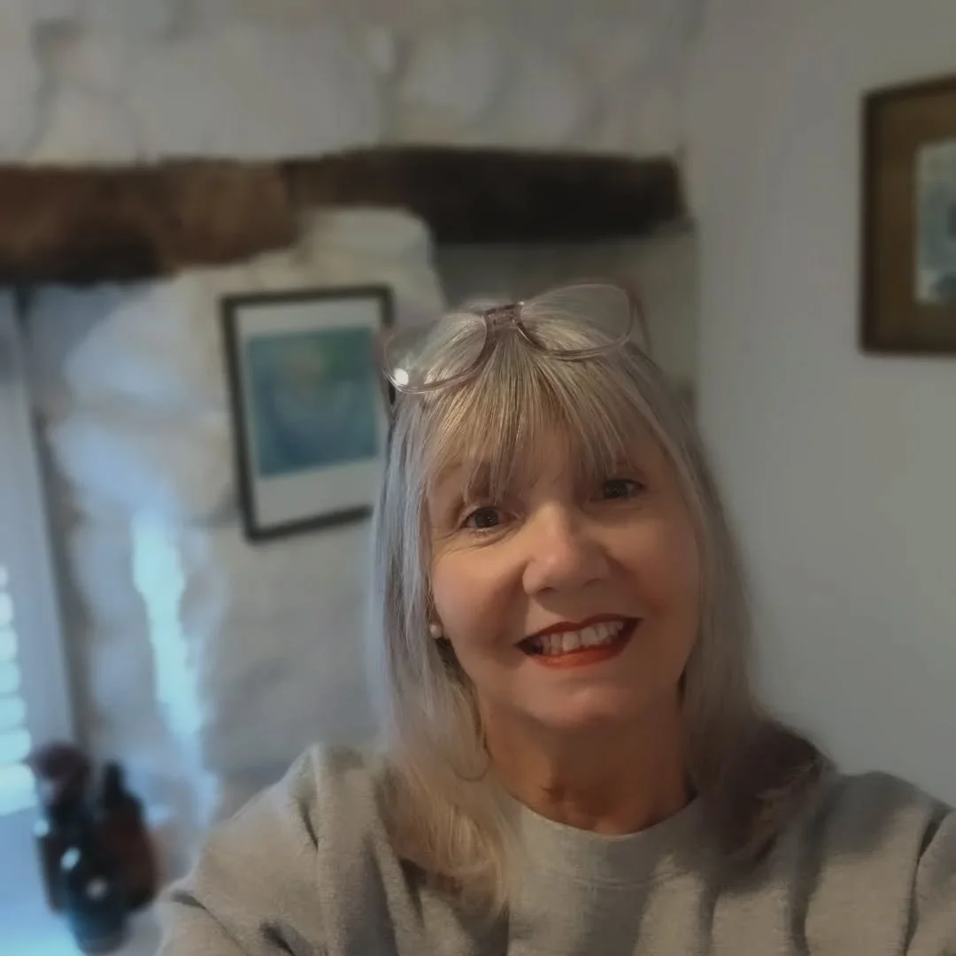 Beautiful sunny morning again in St Ives. Mart doing a few DIY jobs in the cottage. So im walking round taking a few favourite bits I love in my adorable cottage . @thecobbles_stives . #loveyourcottage. #cornishcottages.