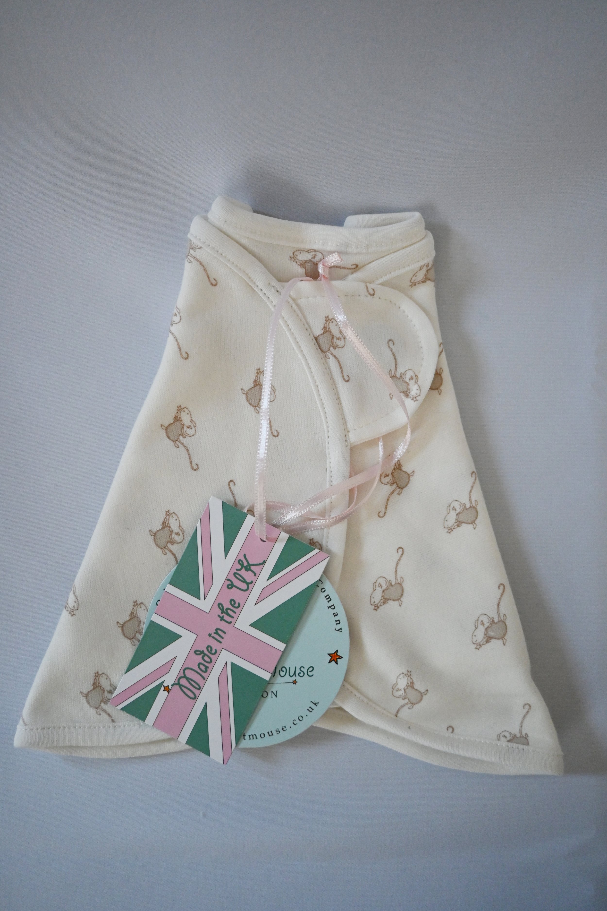 Mouse Bib Set Grey 6m.jpg
