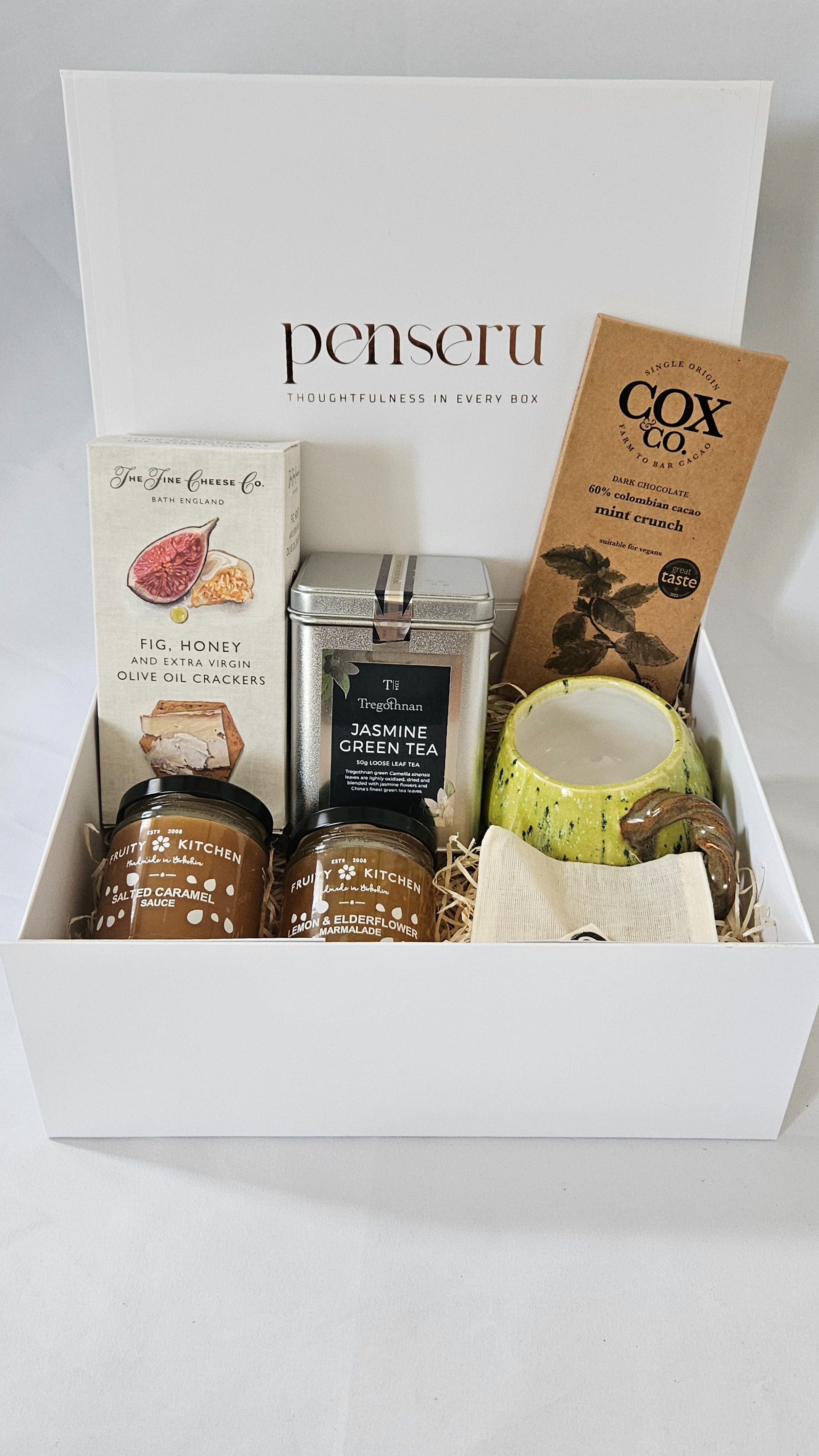 Cornish+Tea+%26+Treats+Box.jpg