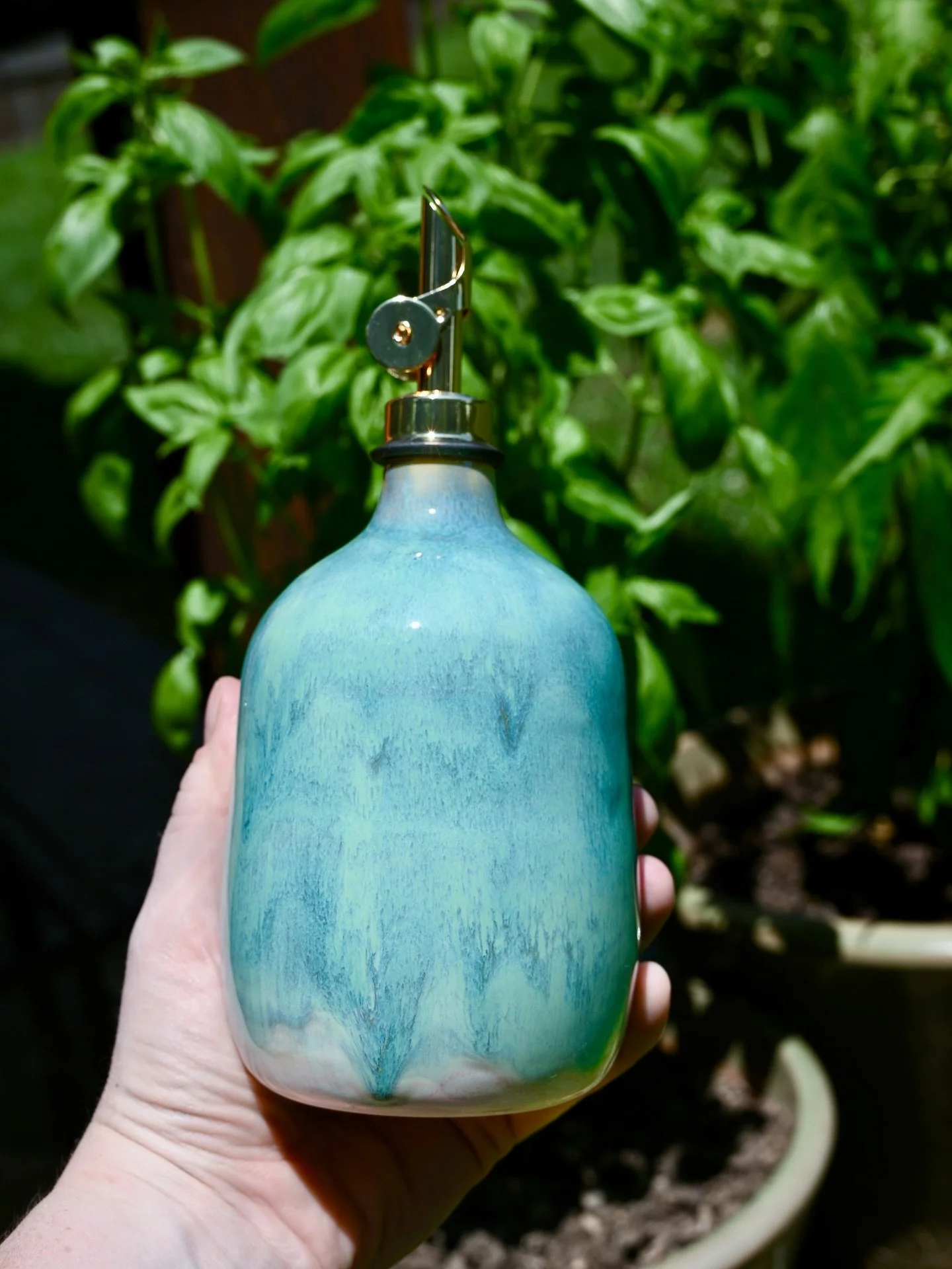 Olive oil + basil from the garden = We’re making pesto this week π This olive oil bottle got snatched up a couple of Fridays ago at Music in the Gap. Check out our stories later this week for a sneak peek of some of the new pots we’ll ha