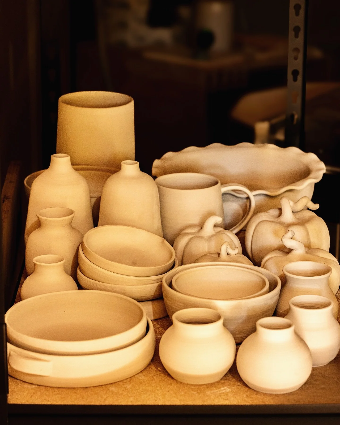 Morning sun hitting some pots waiting to be bisque fired π
Can you spot some new additions for fall? ππππ₯§
#pottery #glaze #potterystudio #ceramics #handmade #wheelthrown #hillsboro #hillsborova #loudoun #loudounva #loudouncounty #loudouncountyv