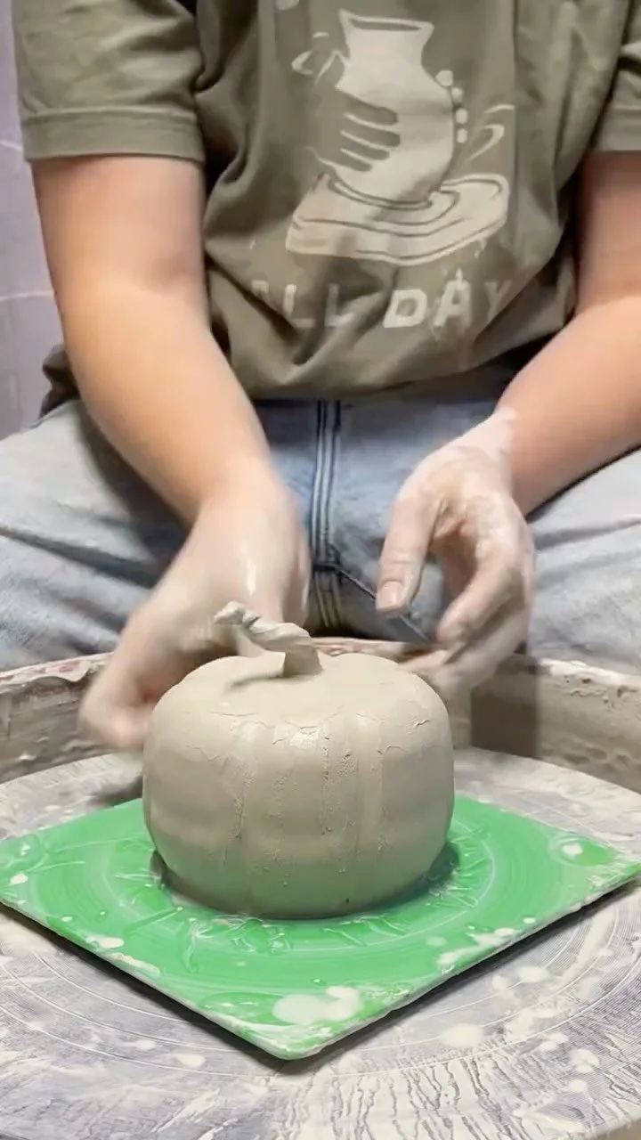 πIt’s been pumpkin time over here for a few weeksππ We’re excited to have our own little pumpkin patch for you at @frederickfiberfest one month from today! Stay tuned to see how these come out once they’re glazed!
P.S. we just h