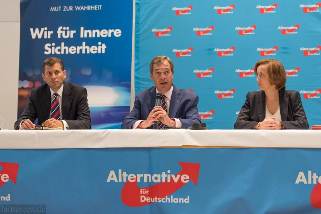 Right-wing party breaks into German parliament