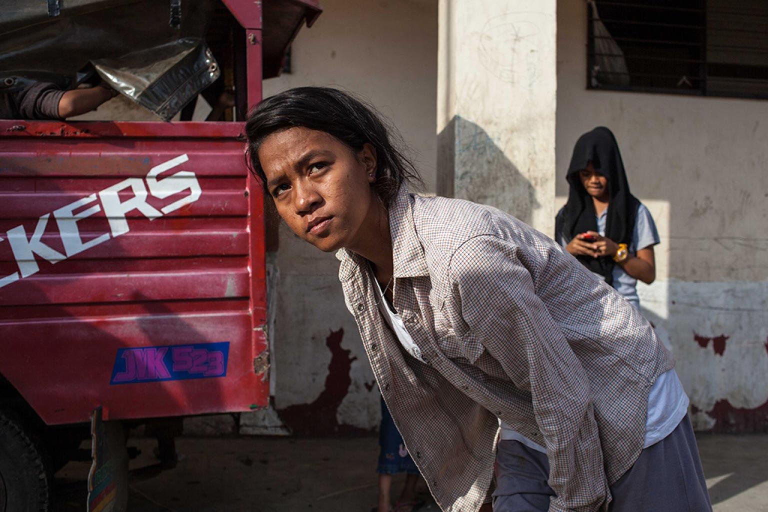 To ride Philippine outsourcing wave, a contest of brains and beauty for young jobseekers