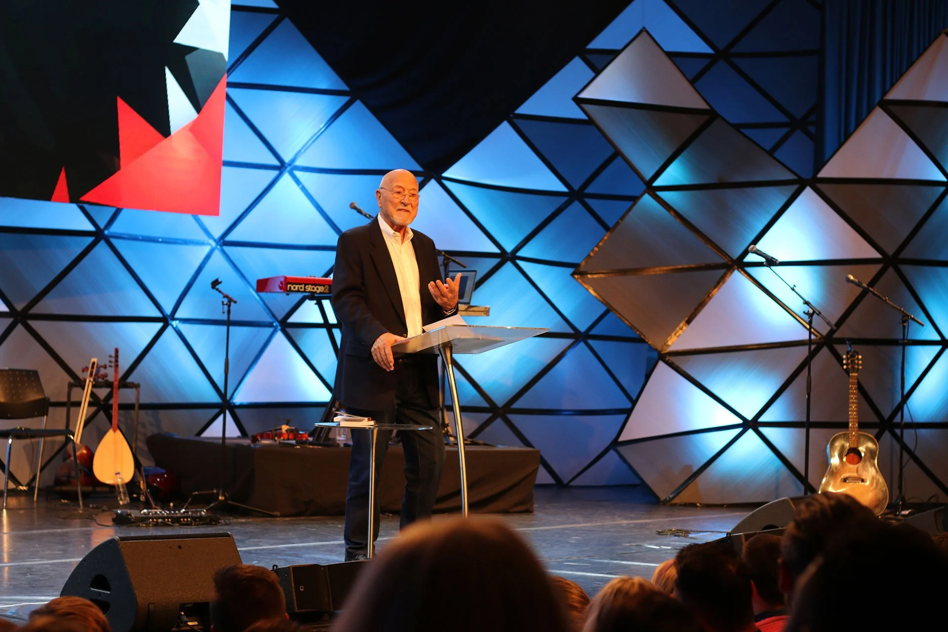 Don Finto telling an audience at King of Kings that prophecy is being fulfilled. (Photo by Micah Danney/GroundTruth)