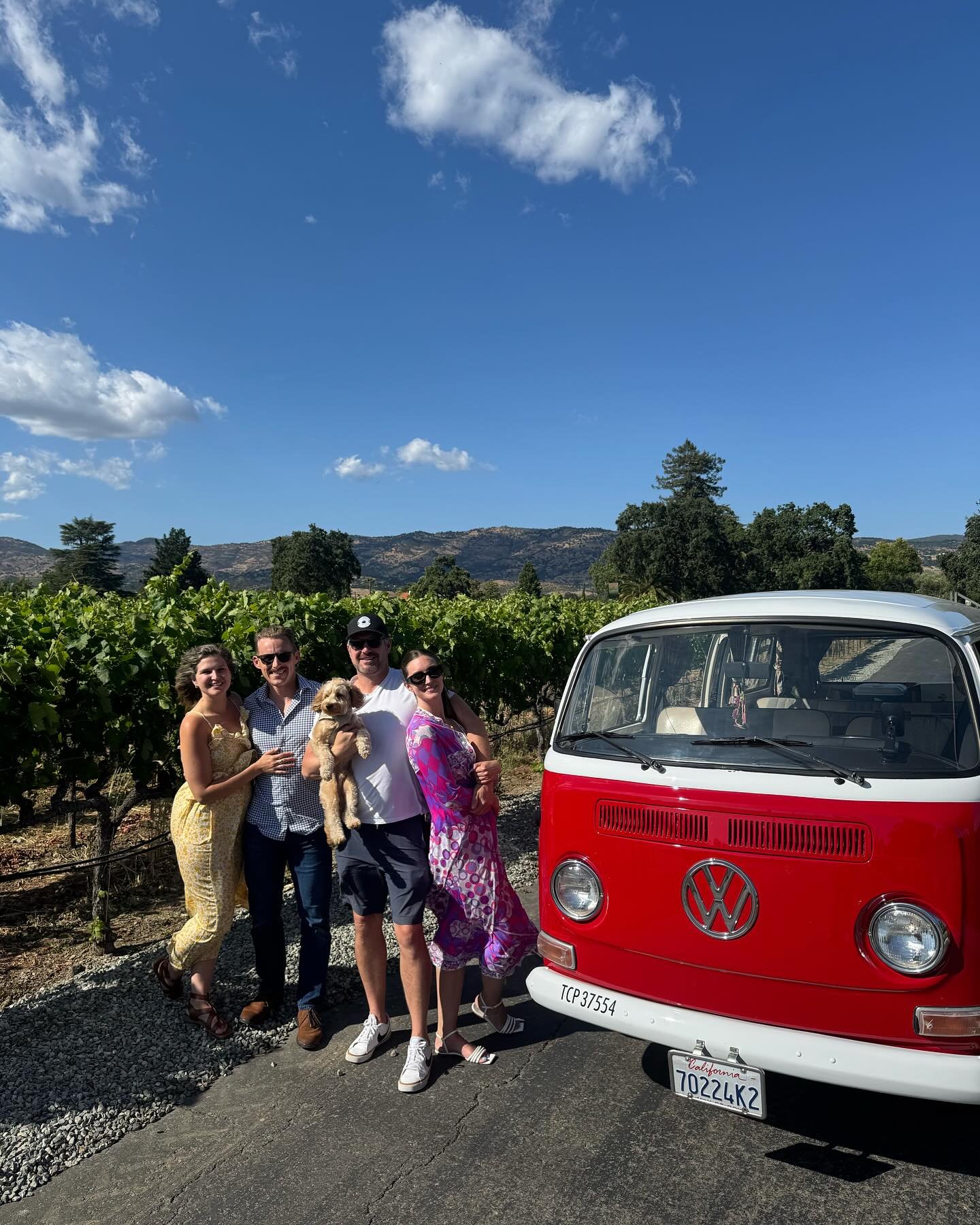 We&rsquo;re officially DOG-FRIENDLY! 🐕

🍷✨ New friends, wagging tails, and unforgettable memories! This is what magic looks like aboard our vintage VW bus in Napa and Sonoma! 🚐

These two amazing couples started as strangers this morning and ended