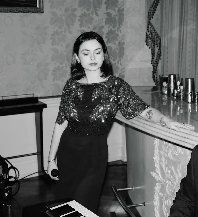 FEBRUARY GIG DATES &amp; January snaps 🫰🏼

1st - @boisdale_restaurants Belgravia, Sunday
Jazz Lunch, qtet - 1pm
4th - @aperivinobelsize - 7:30pm
8th - @boisdale_restaurants Belgravia, Sunday
Jazz Lunch, qtet - 1pm
11th - @aperivinobelsize - 7:30pm
