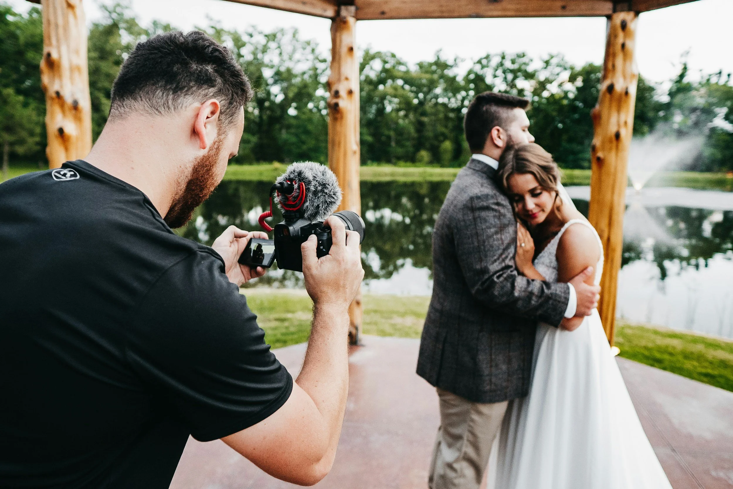 How to Choose the Right Wedding Videographer