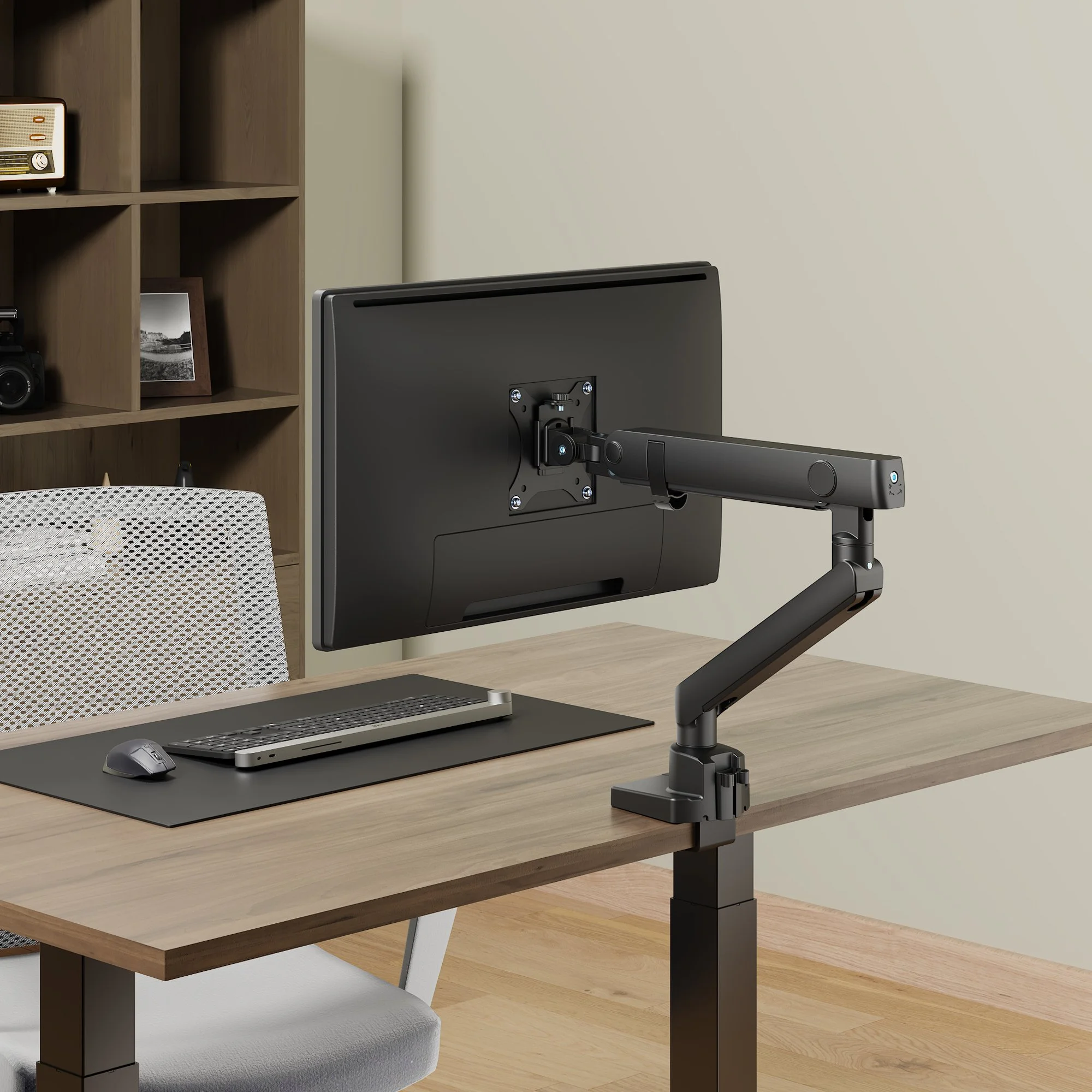 HYDRA1B v2 lifestyle 2 2000x2000.jpg