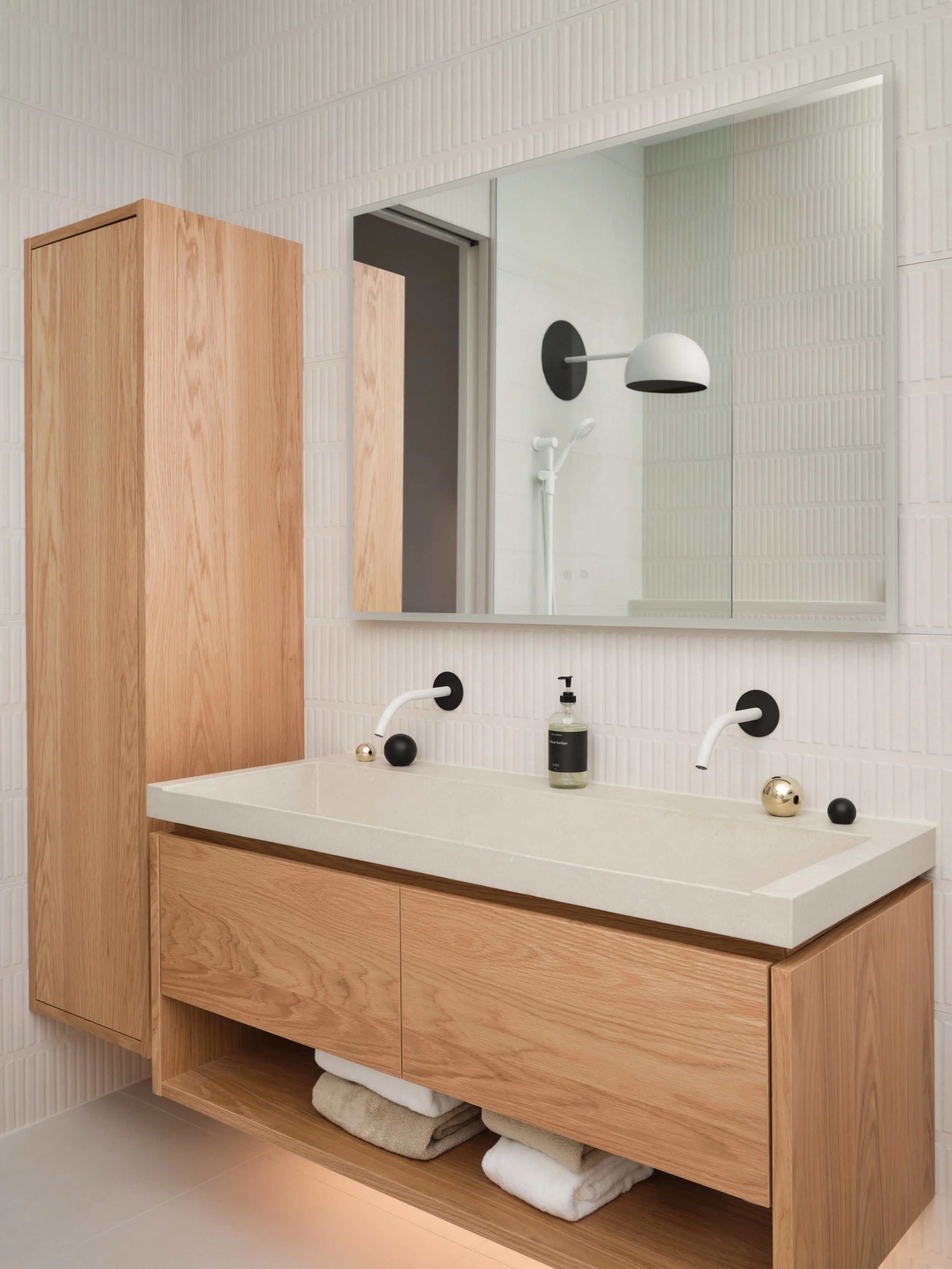 Vanité de bain et rangement