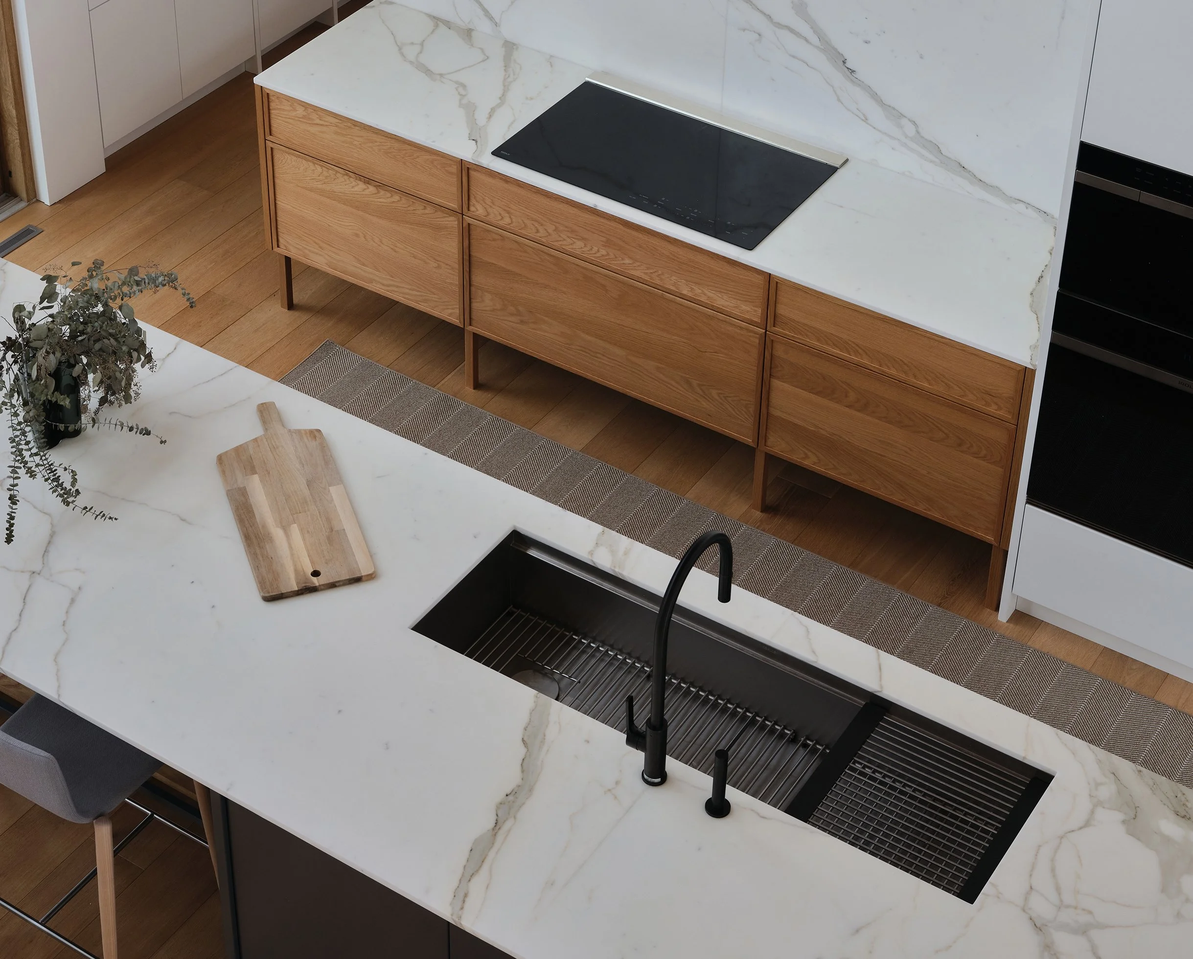 ROBINETS ET ÉVIERS DE CUISINE: USAGES ET PARTIS PRIS DÉCO