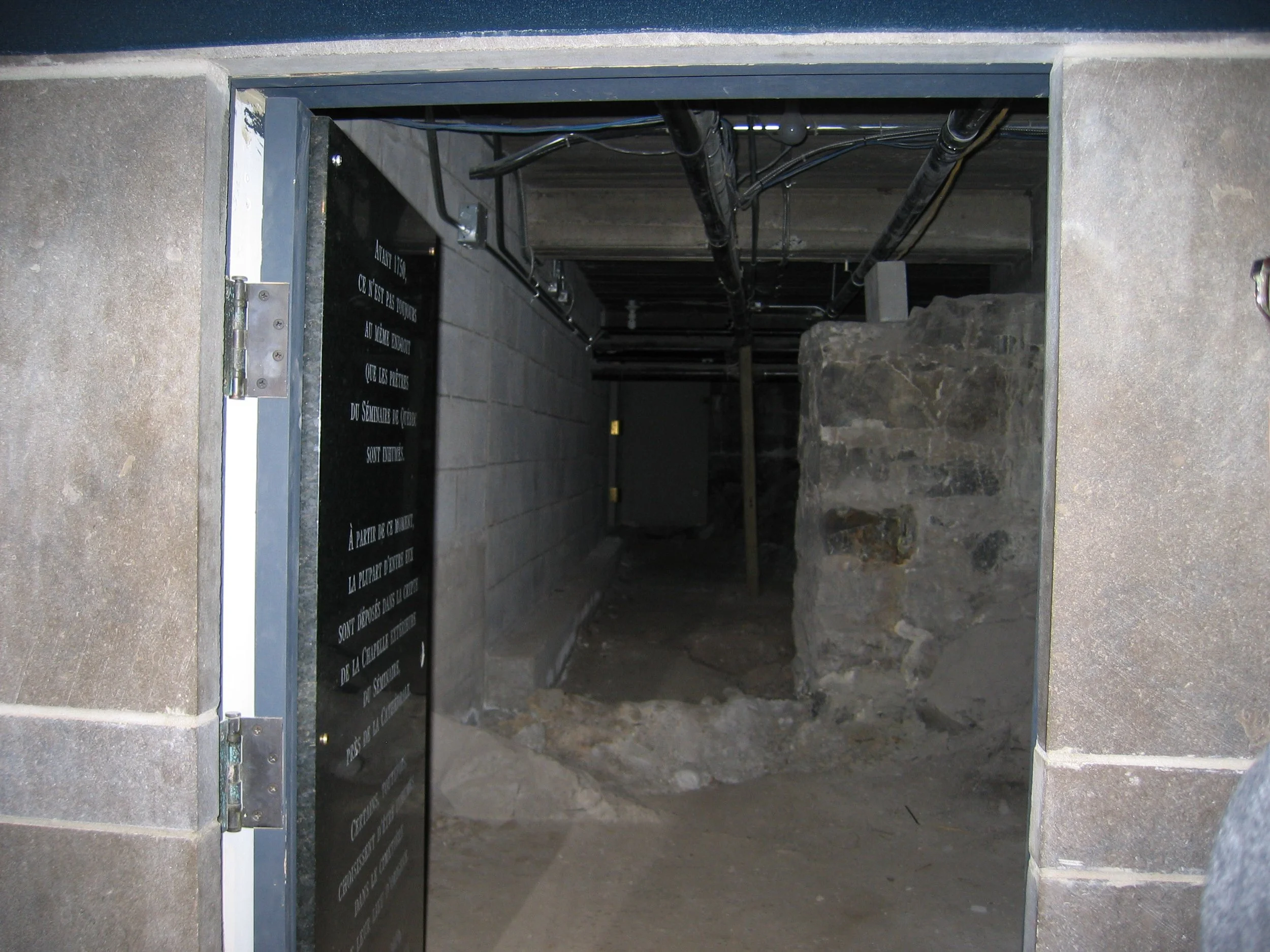 Visite de la crypte de Notre-Dame-de-Québec