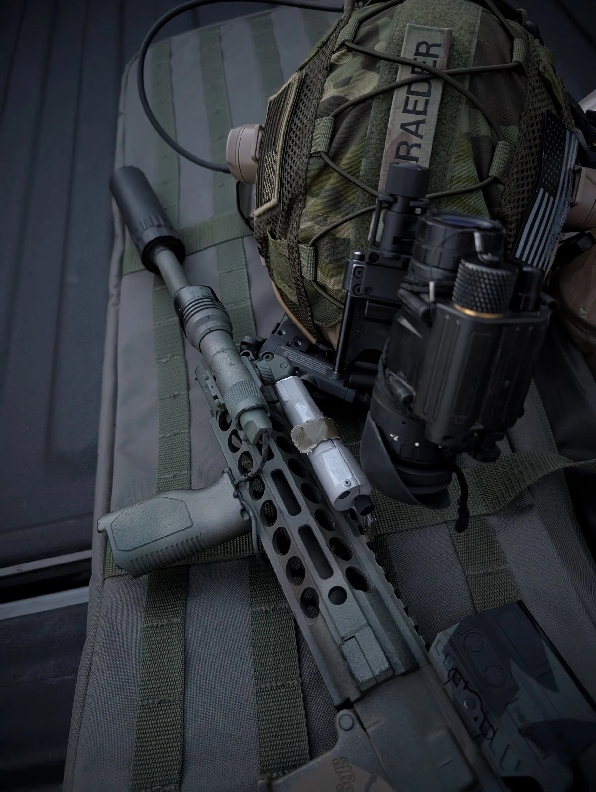 Toadworx LAM Mk1 on a Sig 516 along with rail accessories and a PVS-14.