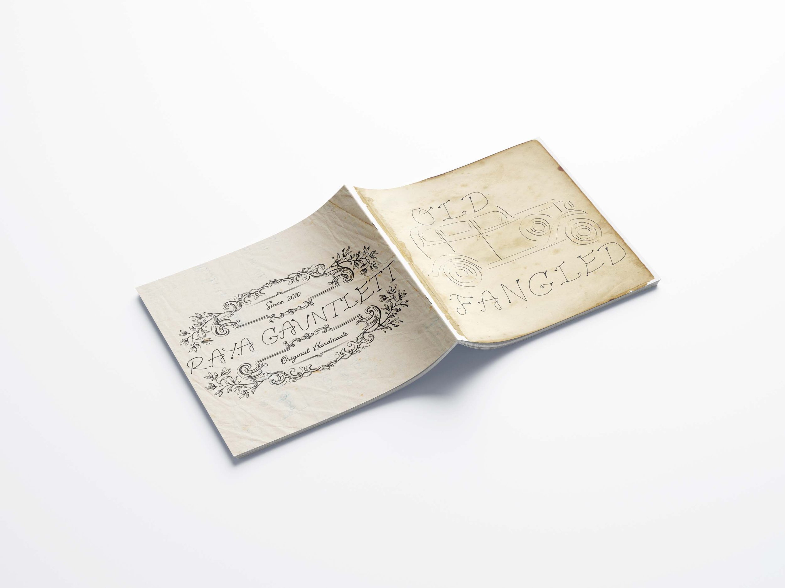 Free_Square_Brochure_Mockup_07.jpg