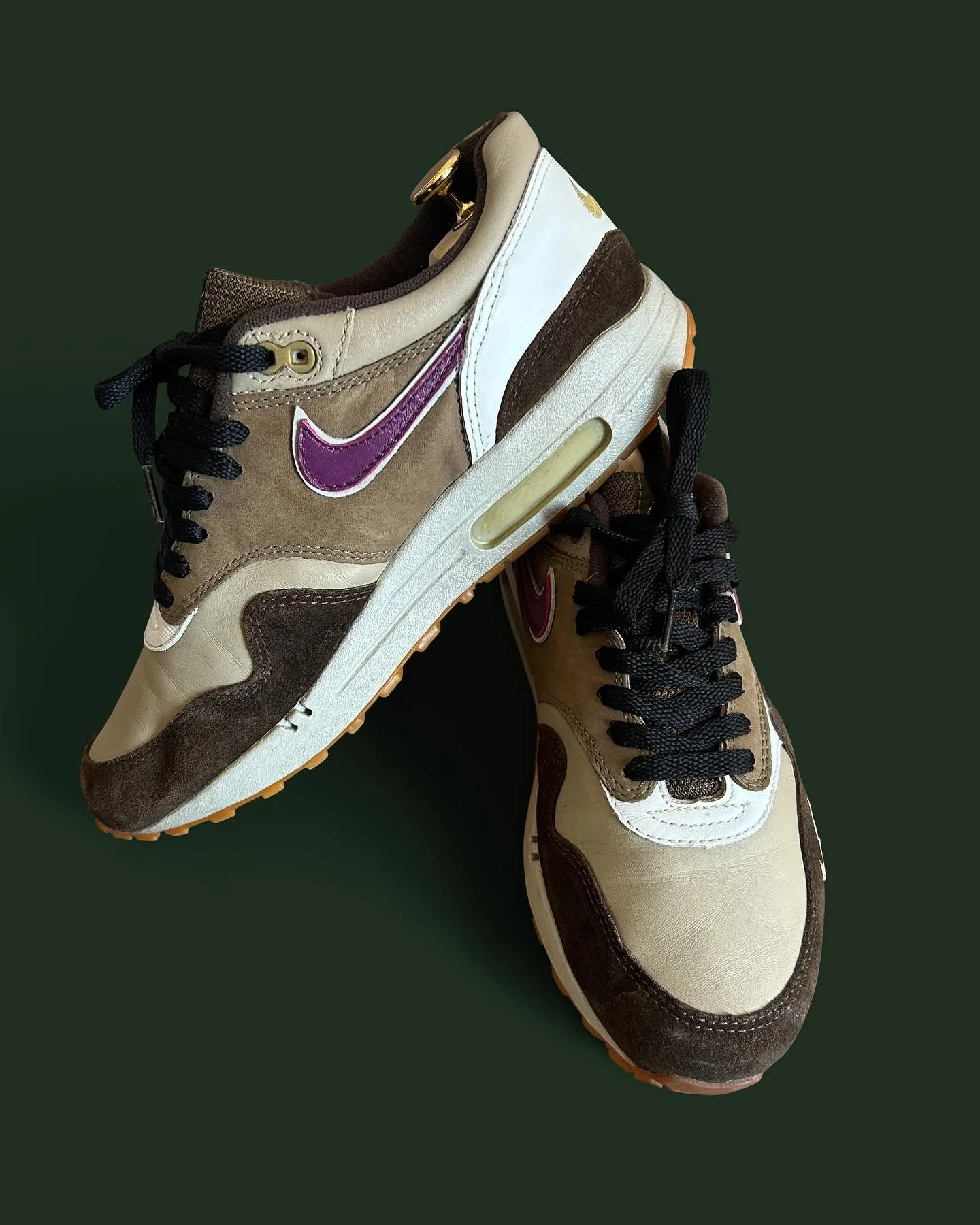 1500.-
Nike Air Max 1B Atmos Viotech 302740-251 / size 43 / origin Flight Club NYC